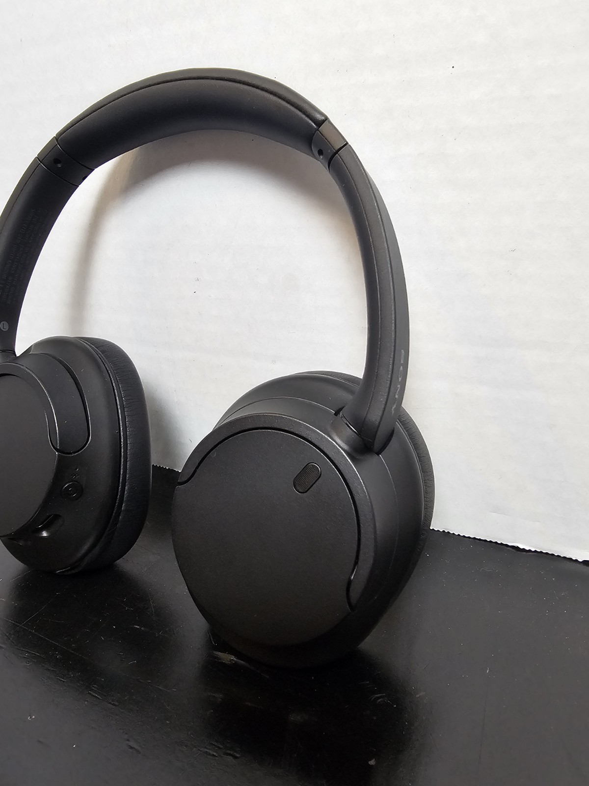 Sony WH-CH720N Wireless Over-Ear Headphones – Black – Good