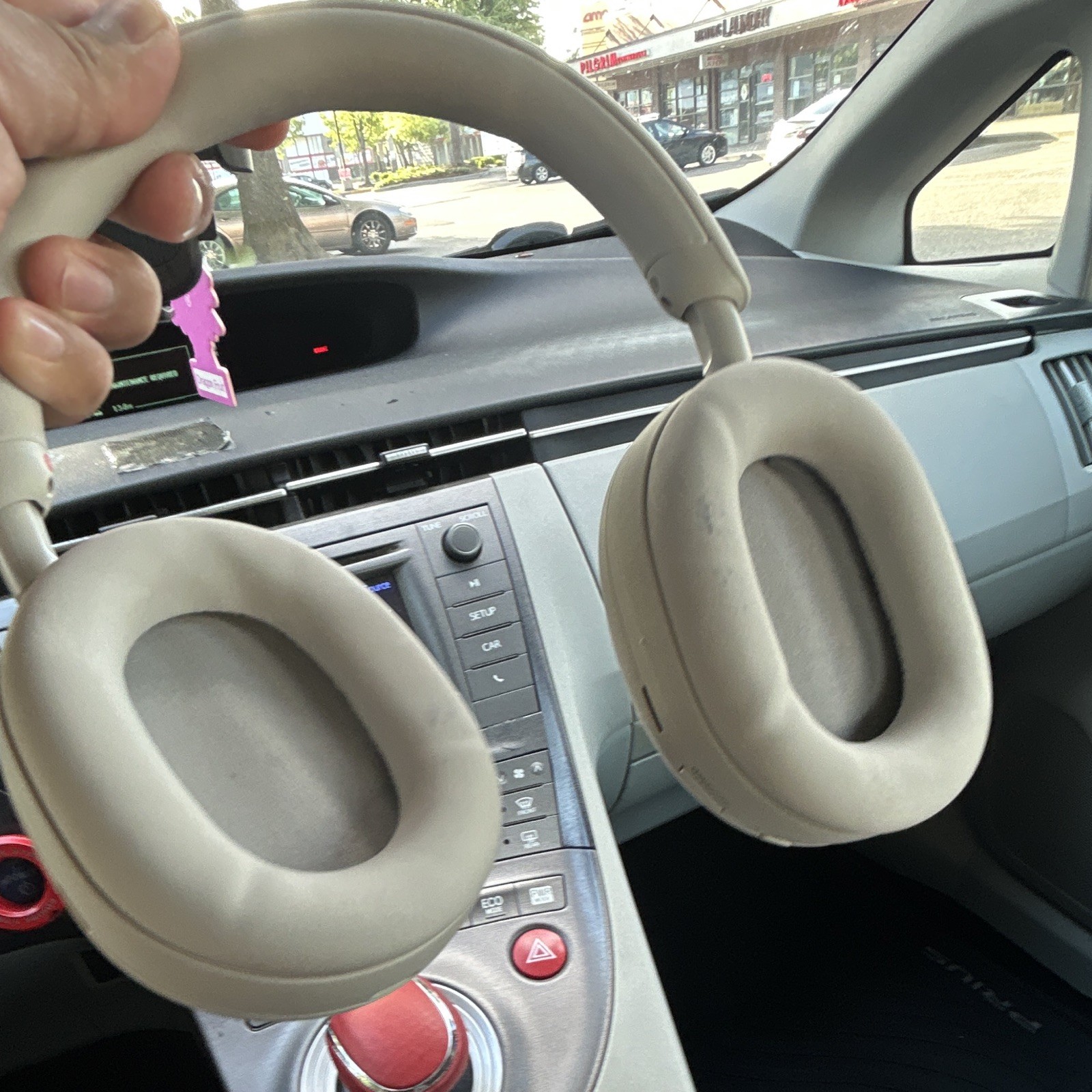 Sony WH-1000XM5 Beige Over-Ear Headband Headphones Bluetooth 3.5mm Jack