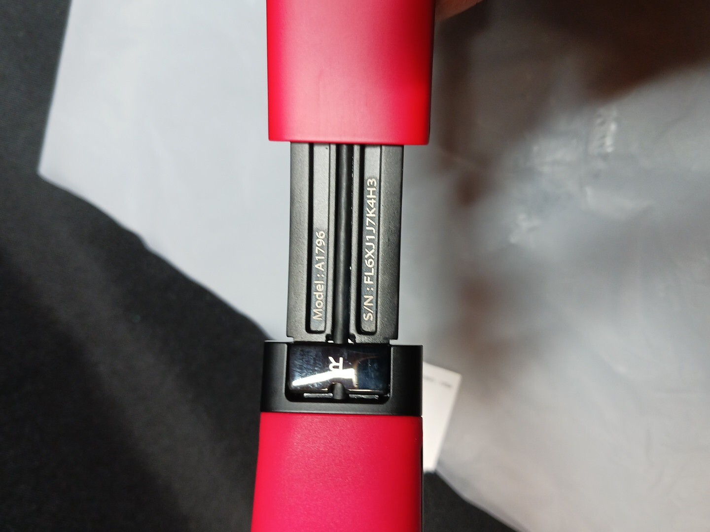 NEW! Beats by Dre Solo3 Wired Headphones Black and Red DEMO VERSION!!! READ!