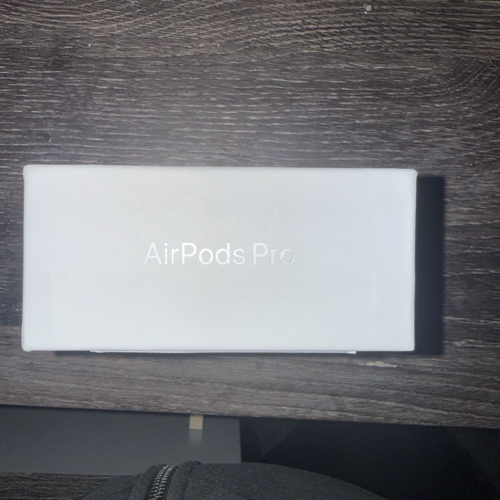 Apple AirPods Pro 3rd Wireless Active Noise Cancelling Earbuds – White MFHP4LL/A