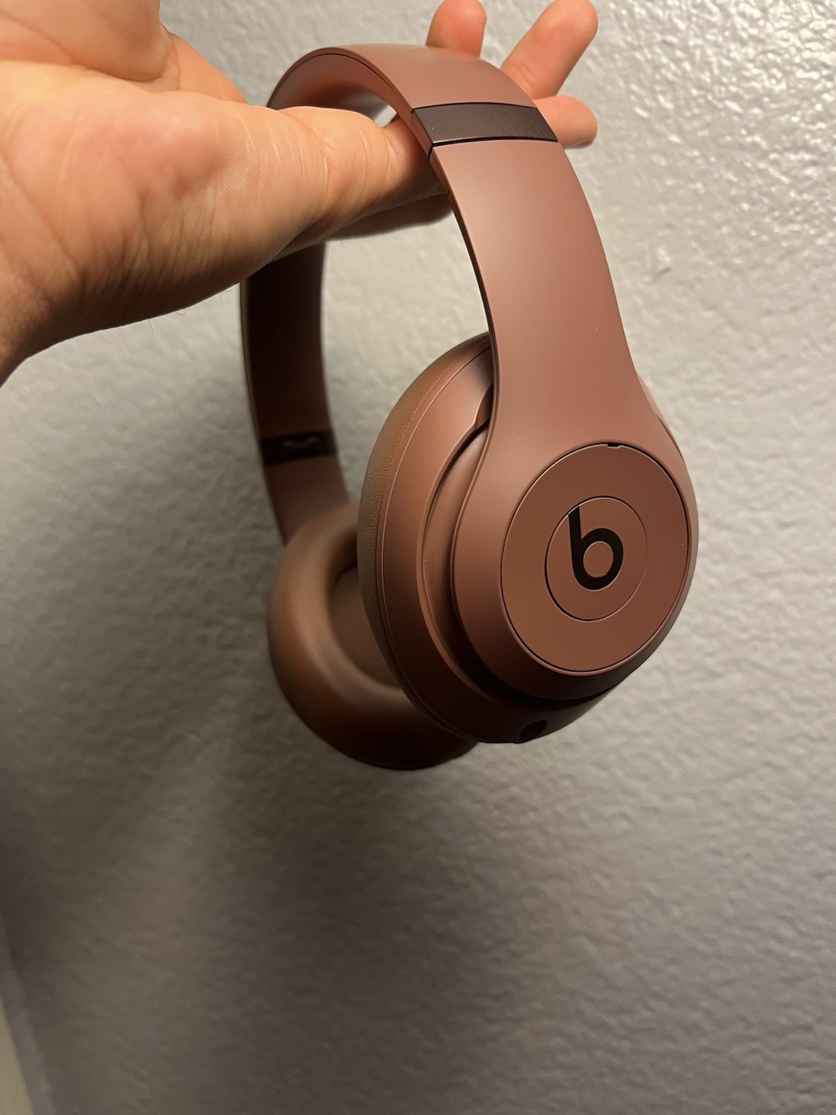 Beats Studio3 Wireless Beats x Kim Brown Over-Ear Bluetooth Noise Isolation