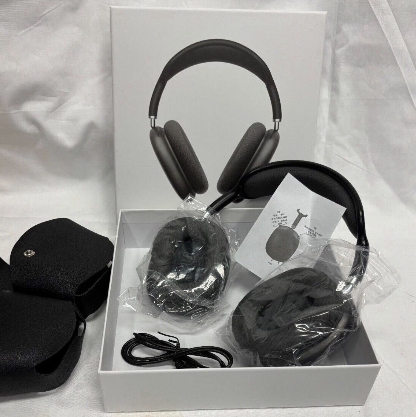 Unbranded ROHS Headphones Ear Cups With Case -Brand New!