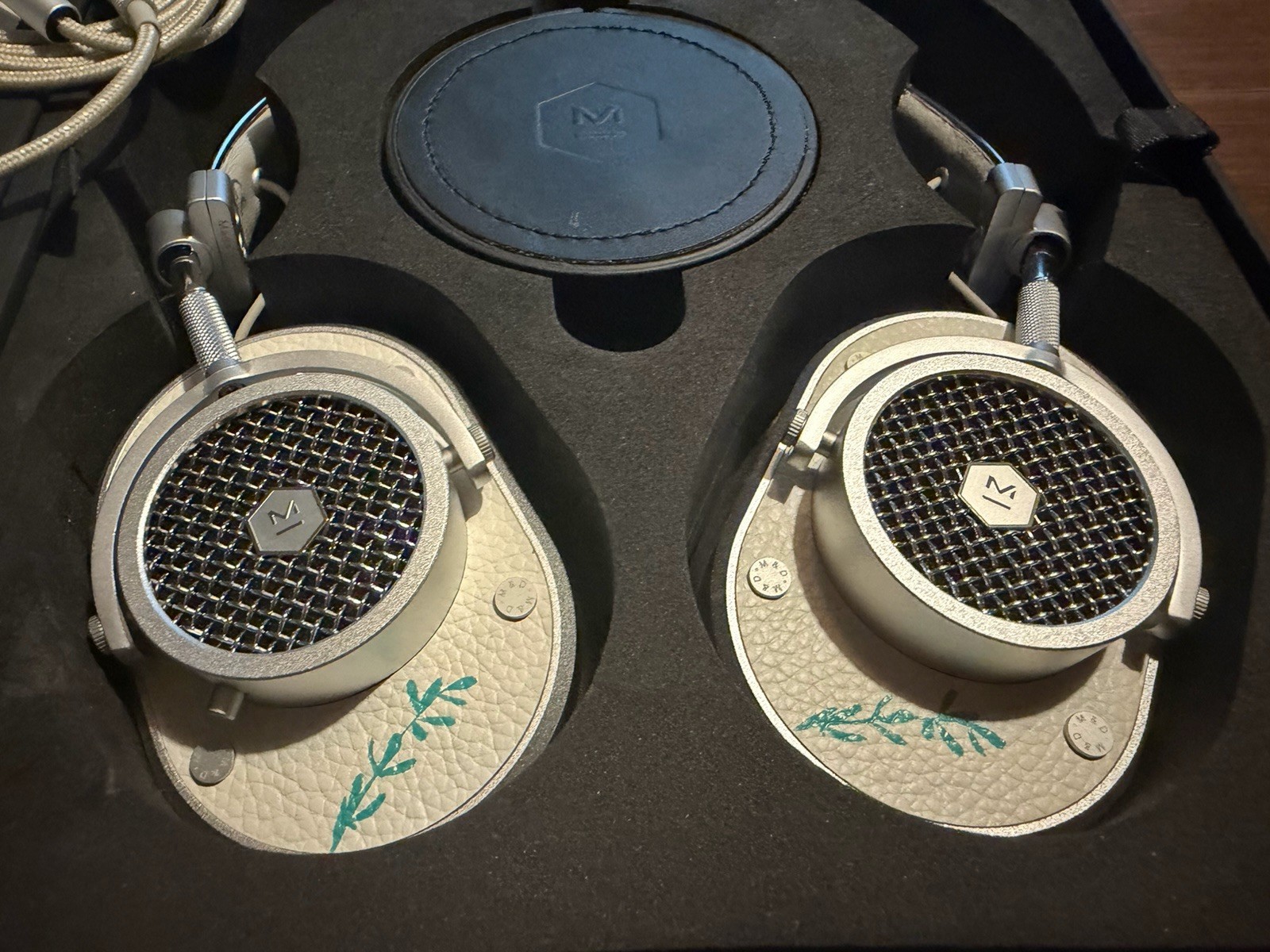 Master Dynamic MH40 White Wired Headphones G2U