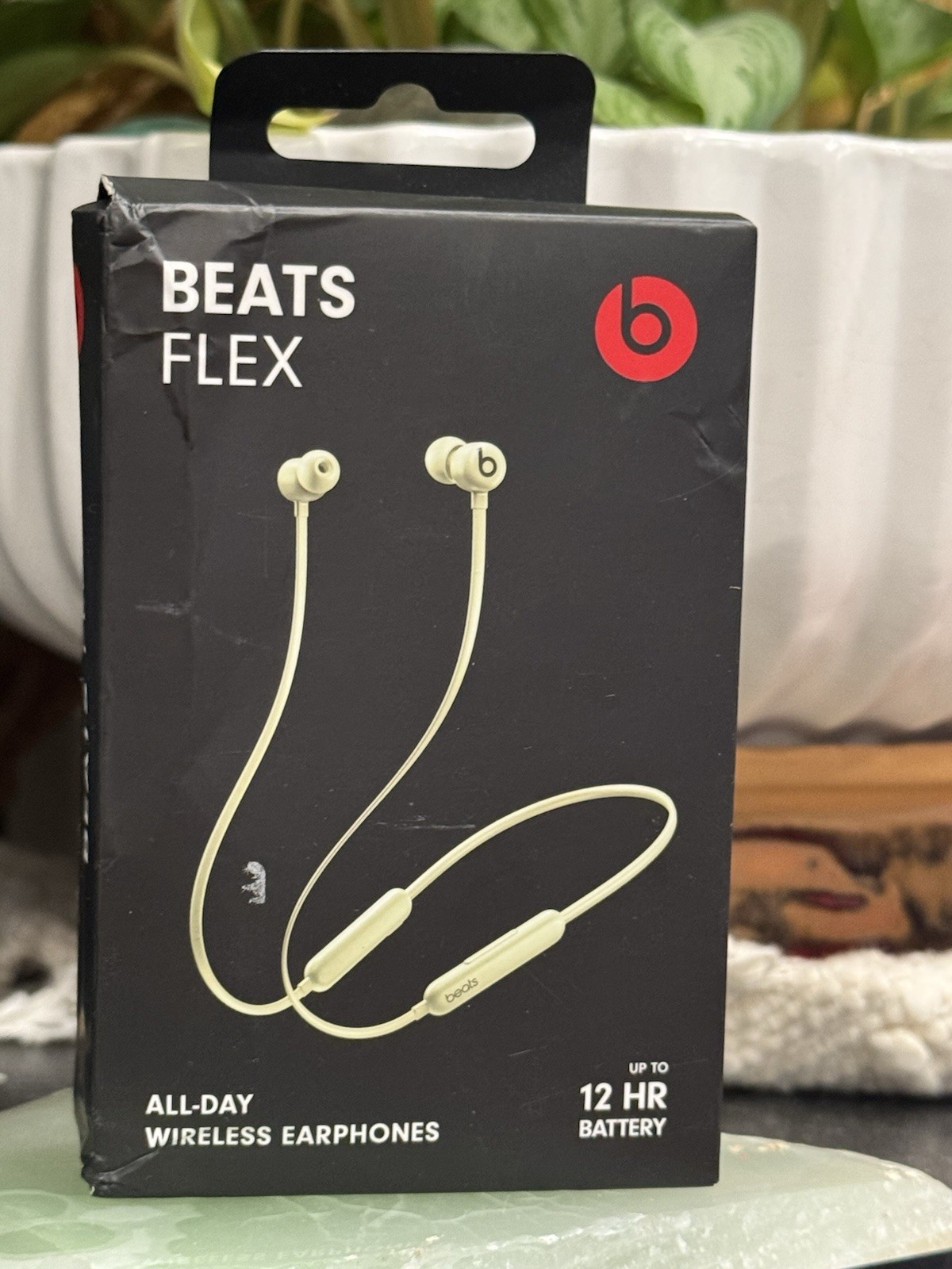 Beats by Dr. Dre Beats Flex Wireless Earphones Headphones Yellow BRAND NEW