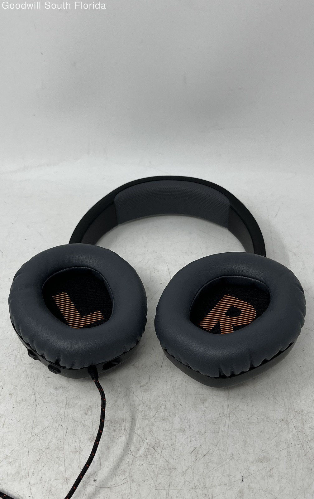 JBL Quantum 100 Black 3.5mm Audio Cable Wired Gaming Headphones Not Tested