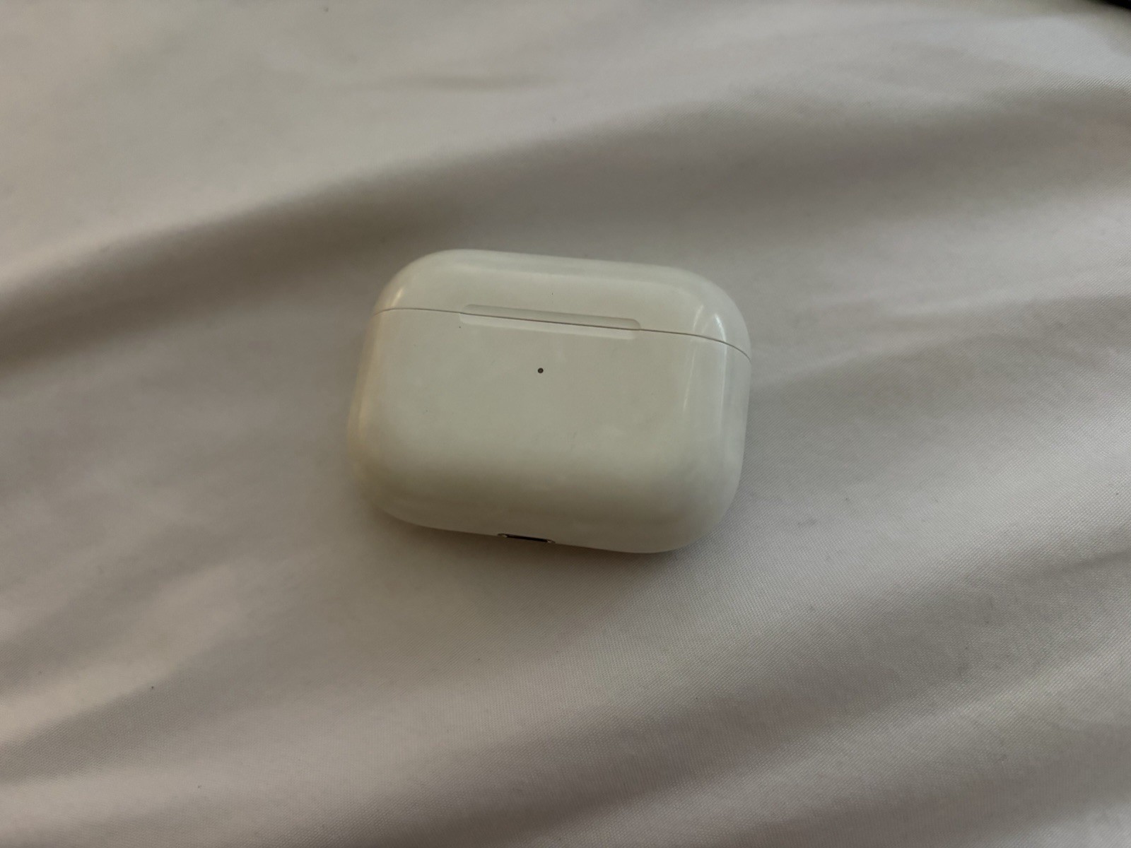 apple official airpods pro 1st gen complete used