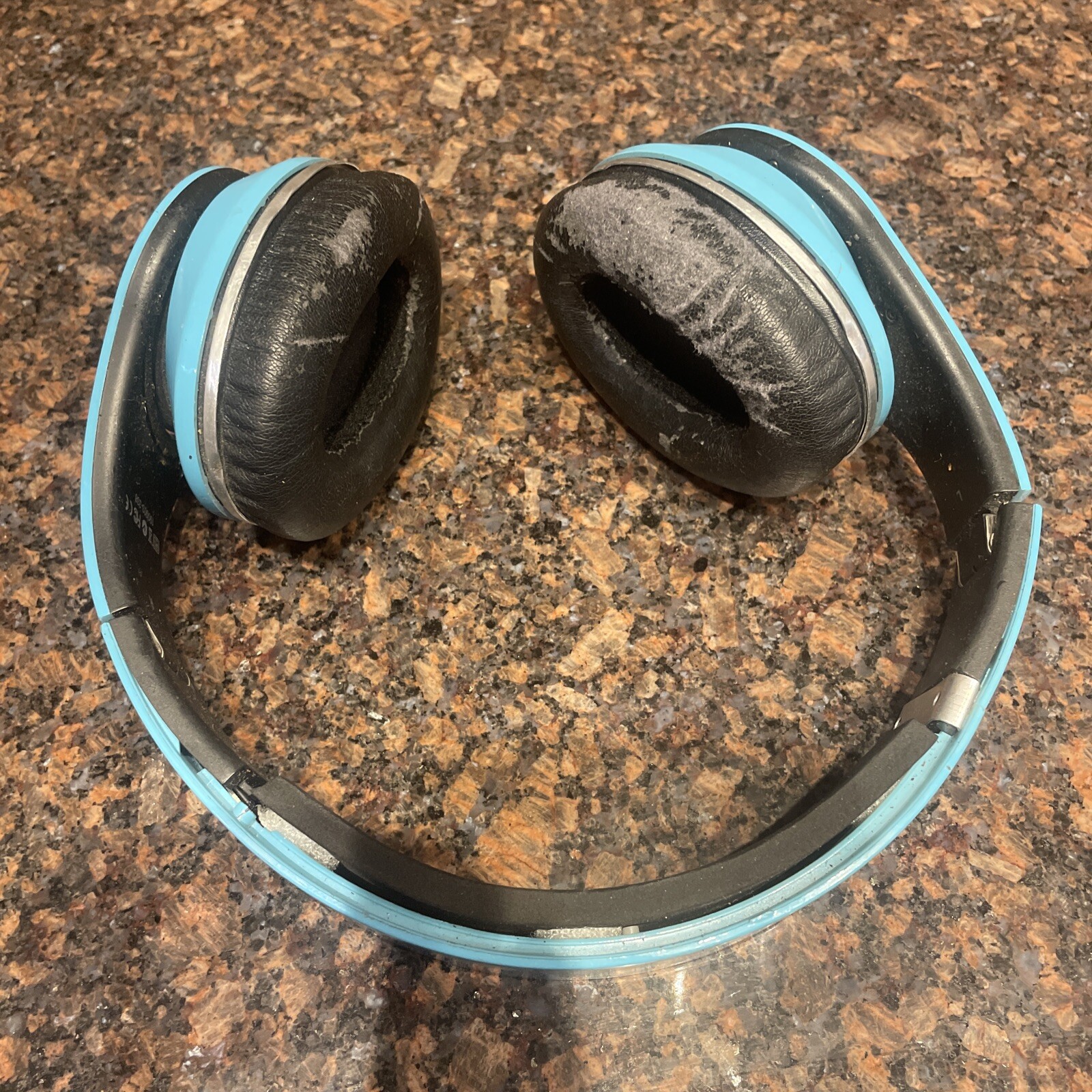 China Monster Beats by Dr. Dre Rare Knockoffs Light Blue/Red- Wired Headphones