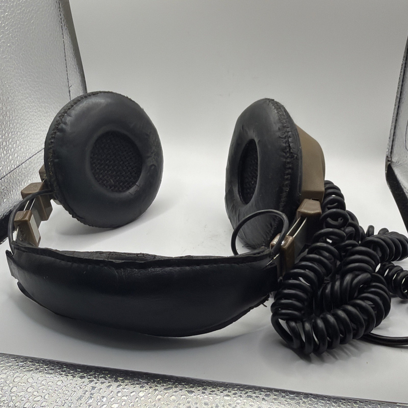 Vintage Realistic Nova 40 Padded Stereo Headphones Retro Full Size 1/4″ Jack