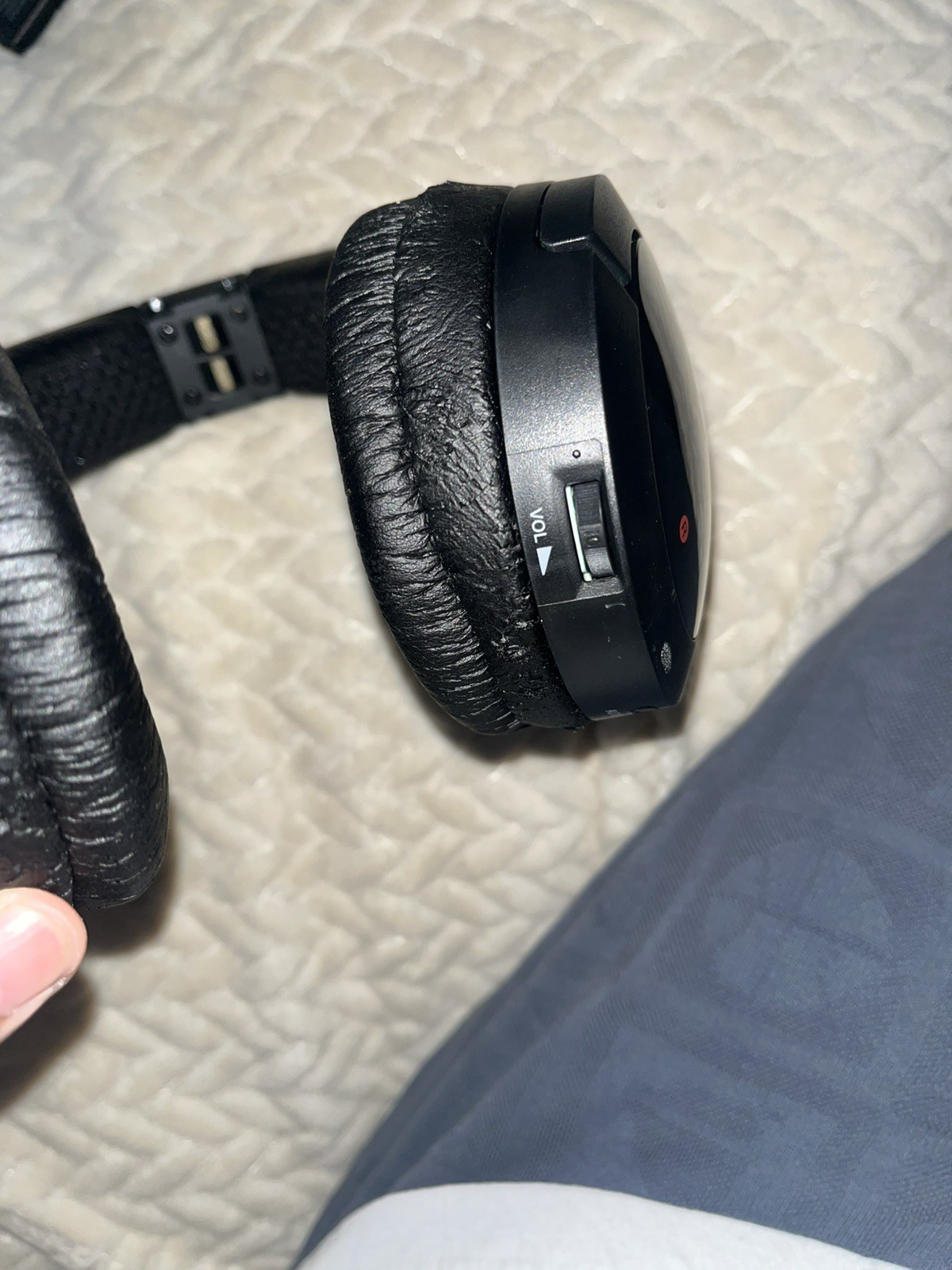 Sony MDR-RF985RK Over Ear Headphones – Black