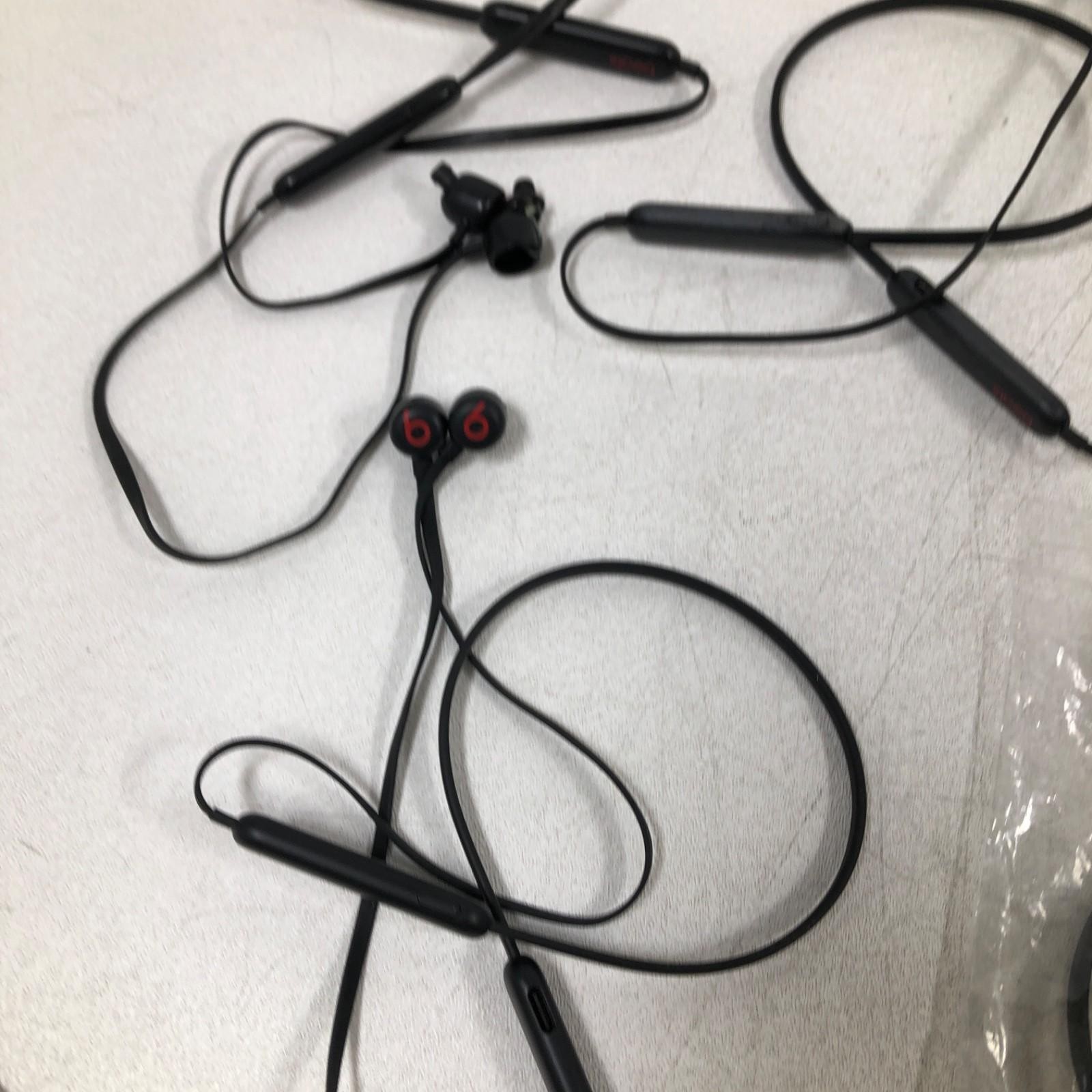 FOR PARTS LOT OF 15 Beats Flex Wireless Bluetooth Earbuds Earphones – Black/Whit