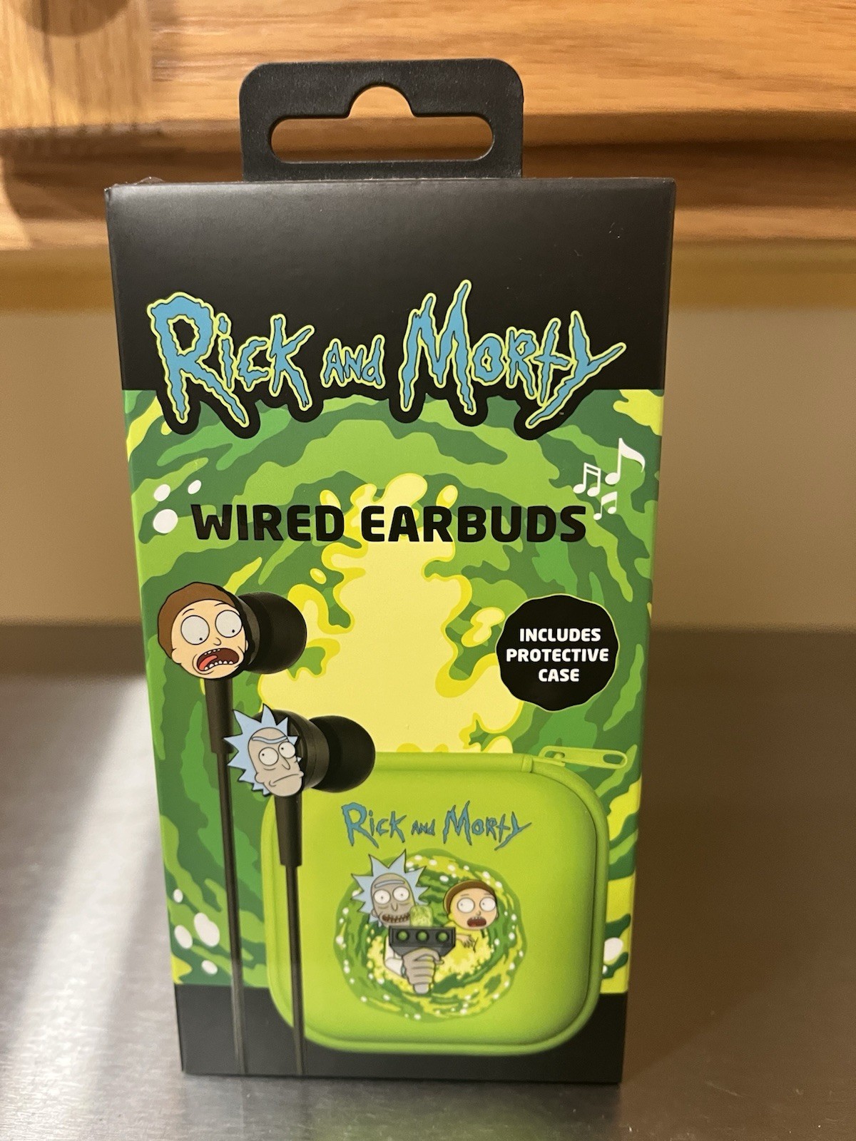 Rick & Morty Wired Ear Buds with 3 by 3 Inch Cool Zipper Case