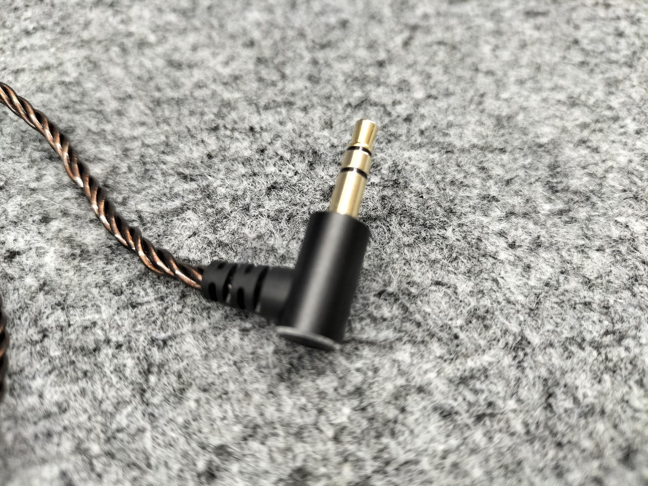 DUNU Titan S 11mm Dynamic Driver IEMs Zinc Alloy – Pre Owned w/ 3Mo Warranty