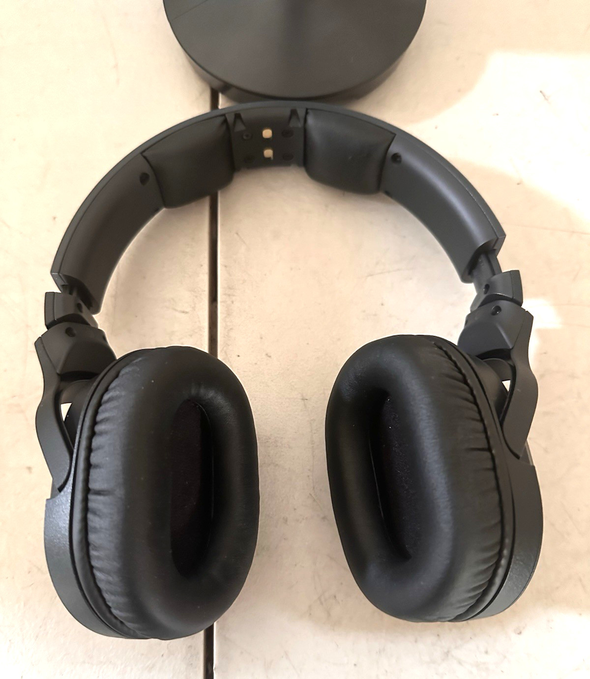 Sony – WHRF400 RF Wireless Over-the-Ear TV Headphones – Black NEW!!