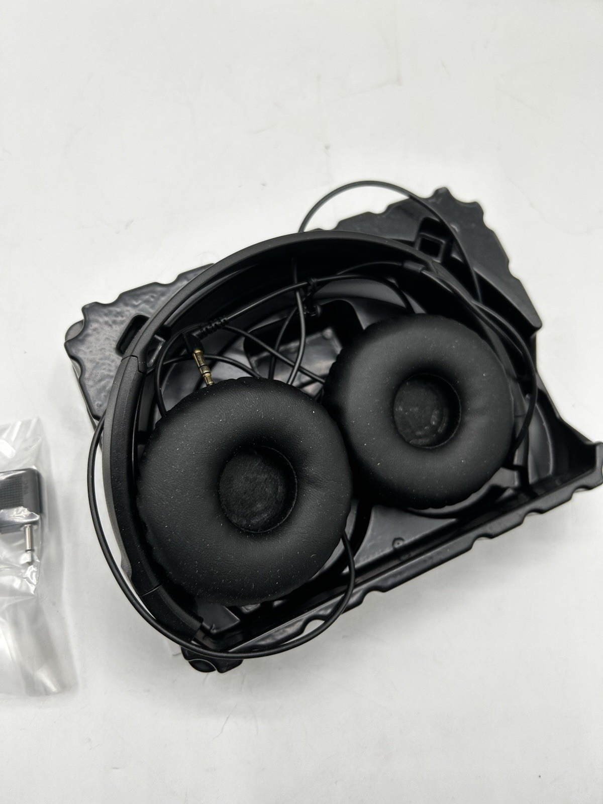 Sony MDR-ZX110NC On-Ear Wired Headphones Good Preowned #c1