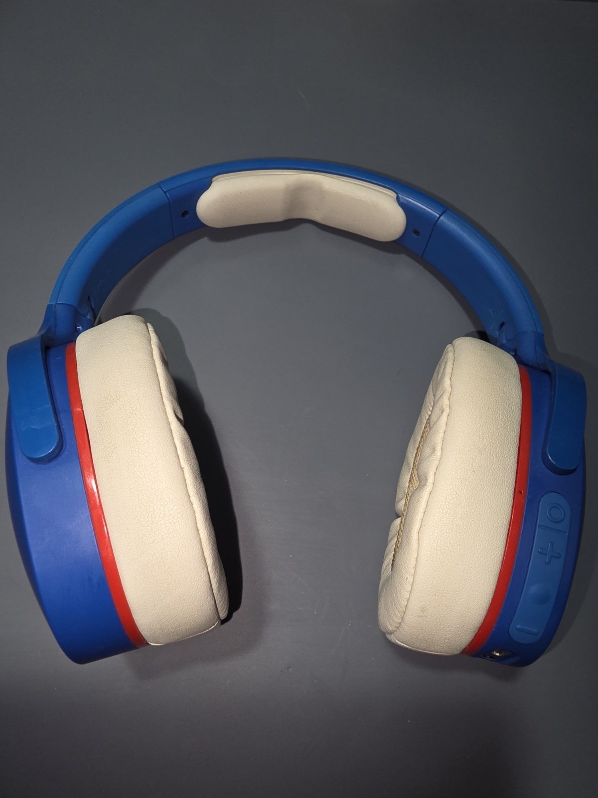 Skullcandy Hesh Evo special edition wireless headphones w/ Case