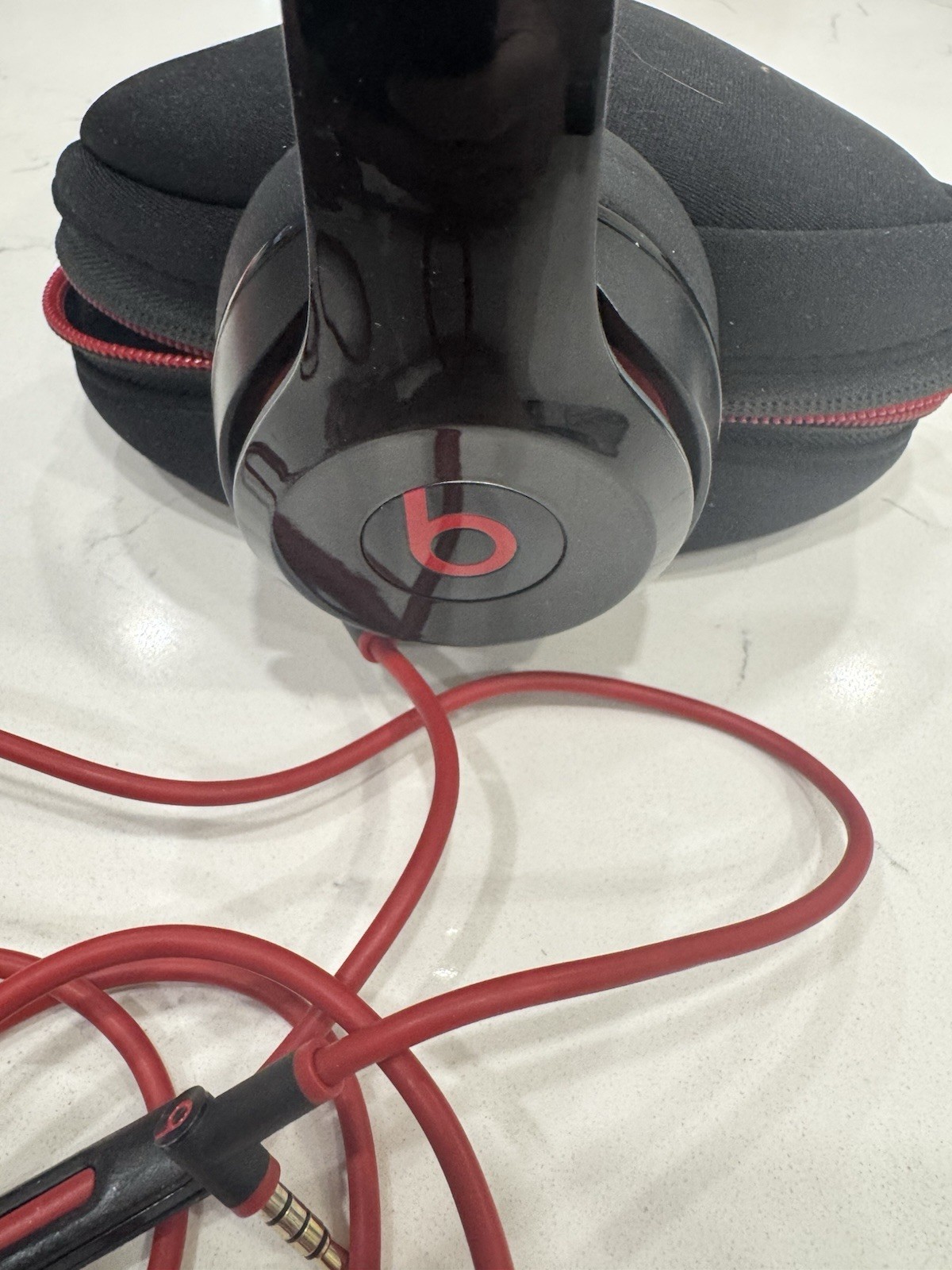 Beats by Dr. Dre Solo2 Over the Ear Headphones – Black