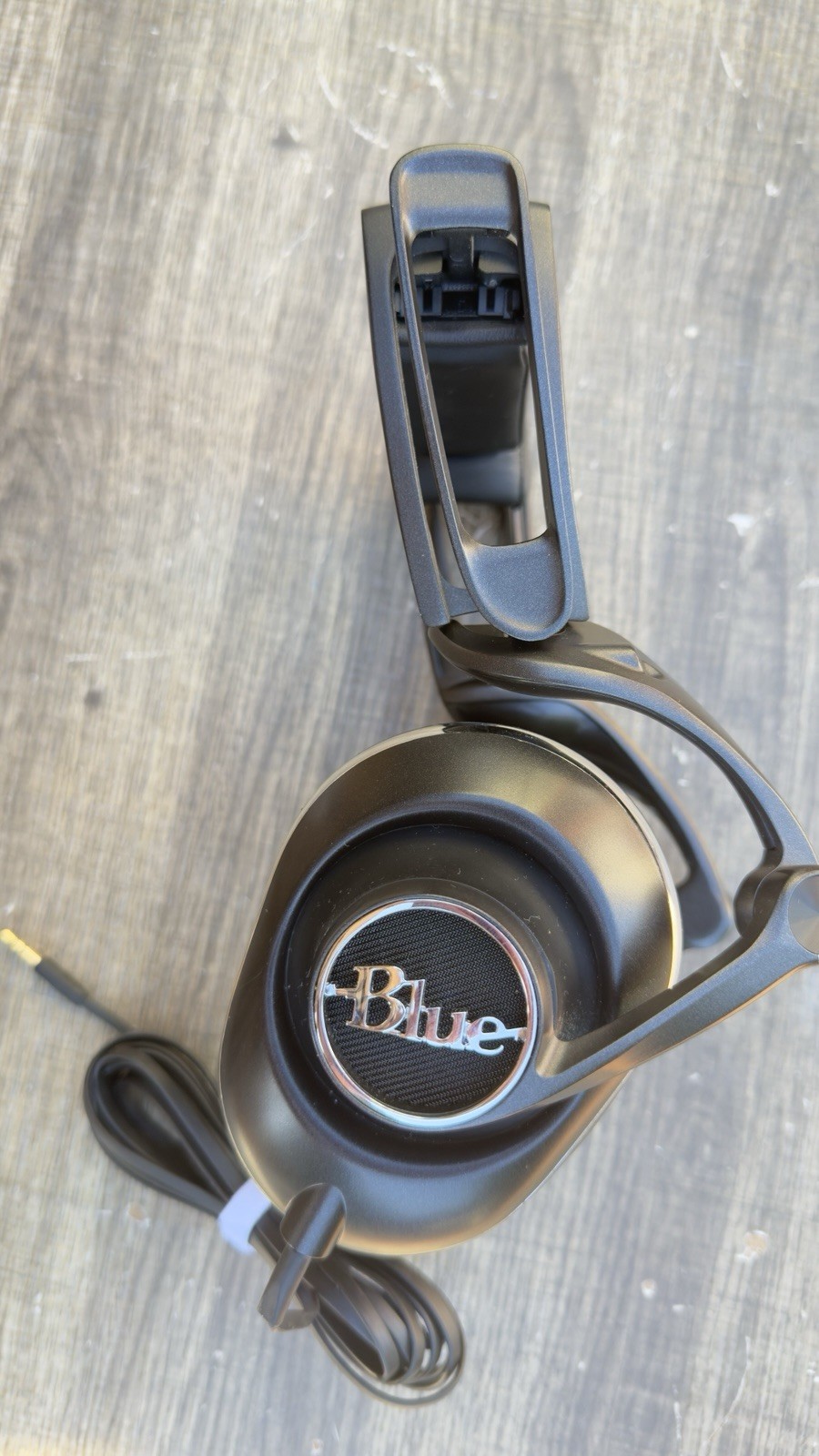 Blue LOLA Black Hi-Fi Headphones