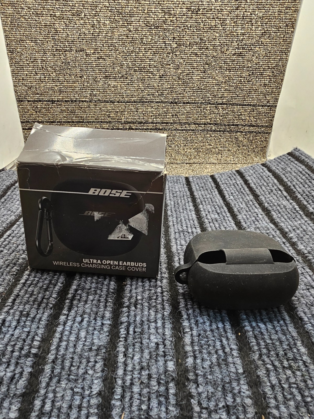 BOSE 888919-0010 Ultra Open Earbuds Wireless Charging Case Cover, Black