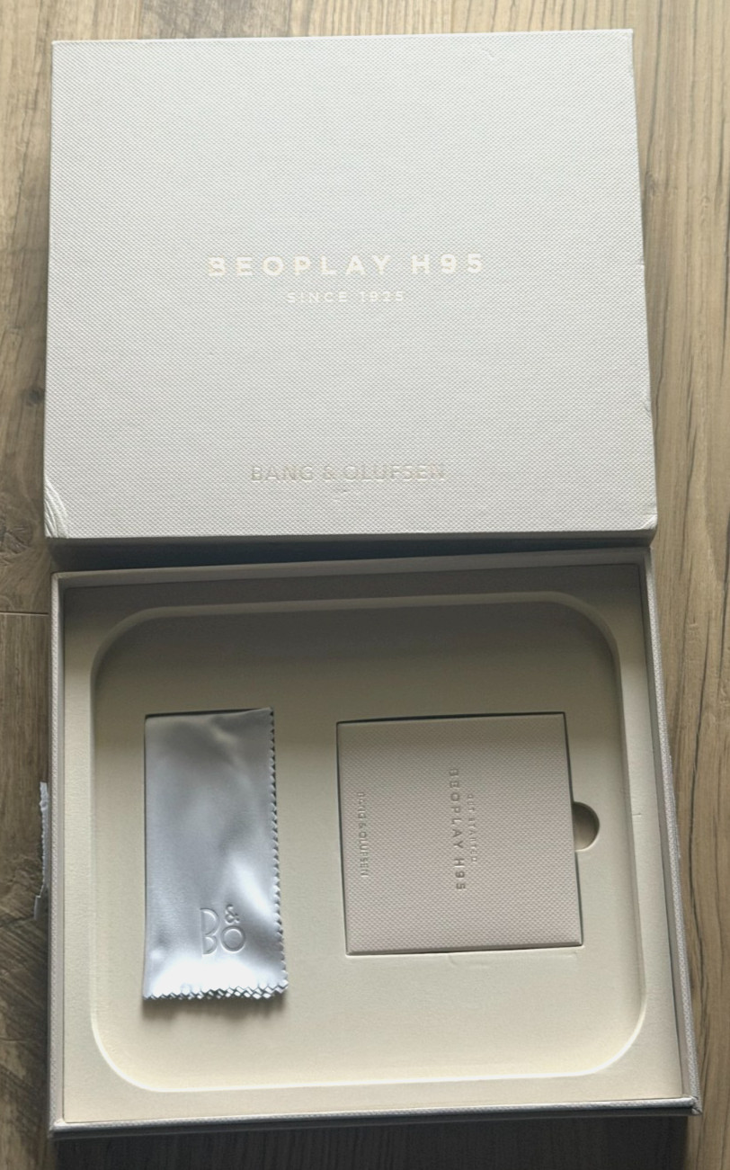 Bang & Olufsen BeoPlay H95 Bluetooth Wireless Headphones – Gold Open Box
