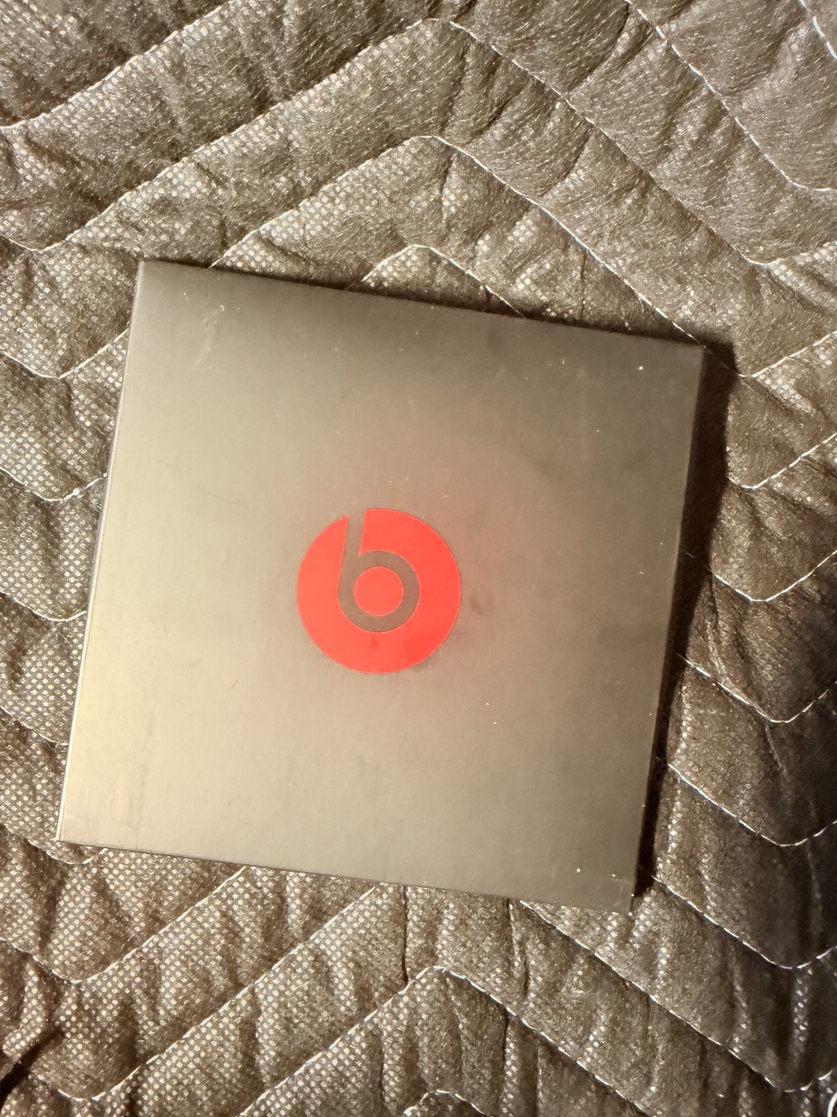 Beats by Dr. Dre Solo2 Wired On-Ear Headphones – Blush Rose – MHNV2AM/A Works