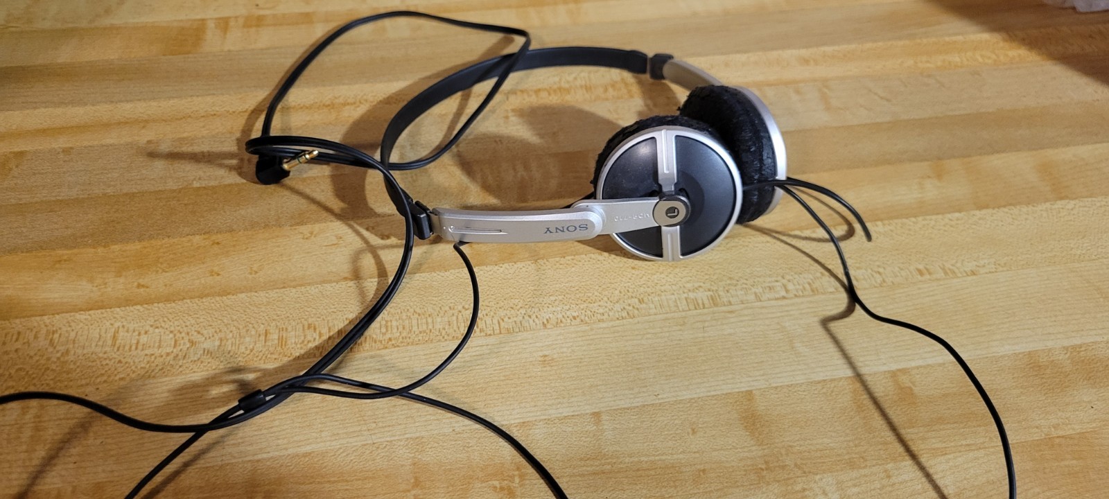 Genuine Vintage Sony MDR-710 Wired Silver Foldable On The Ear Headphones