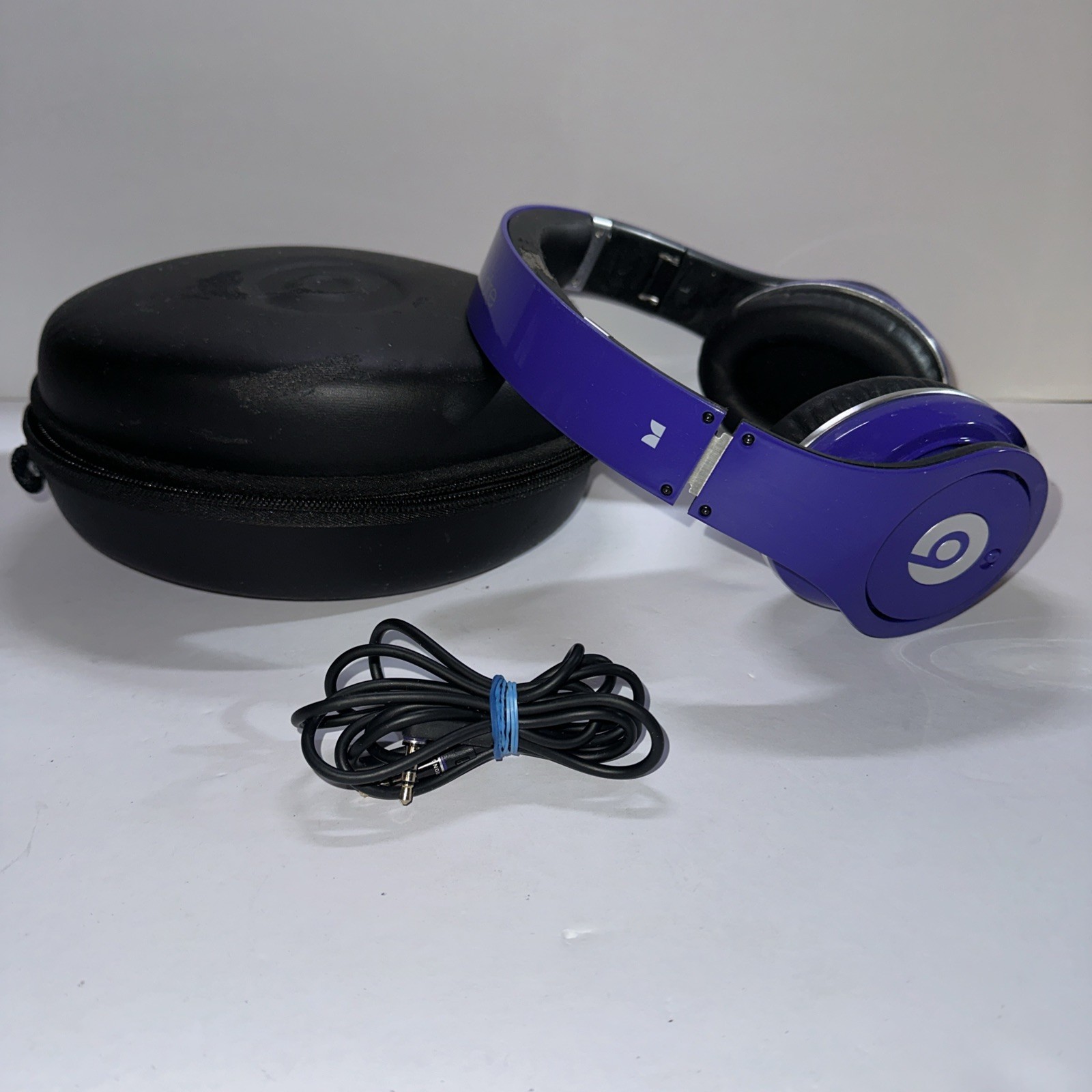 Beats by Dr. Dre Original Studio Wired Noise Cancellation – See description