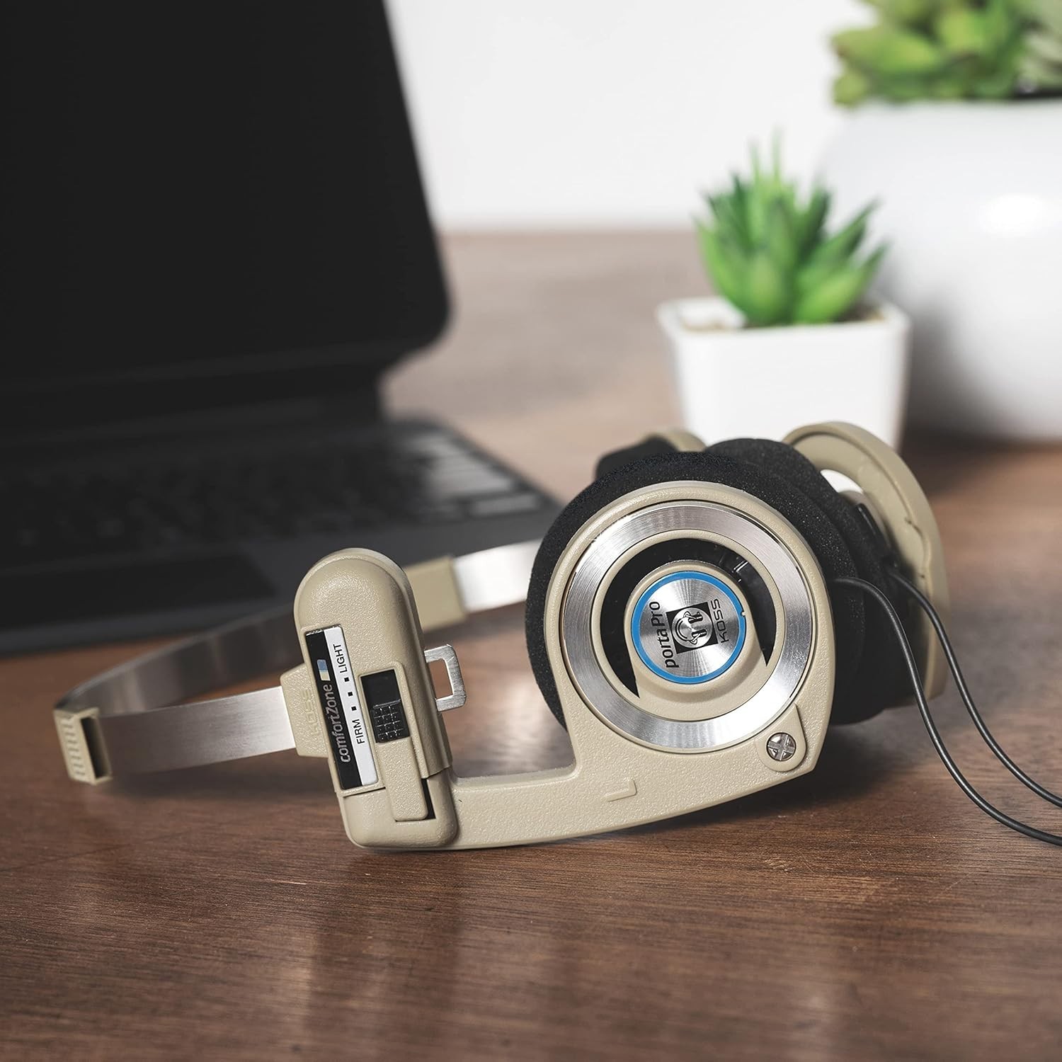 Beige On-Ear Headphones – Volume Control, In-Line Mic, Retro