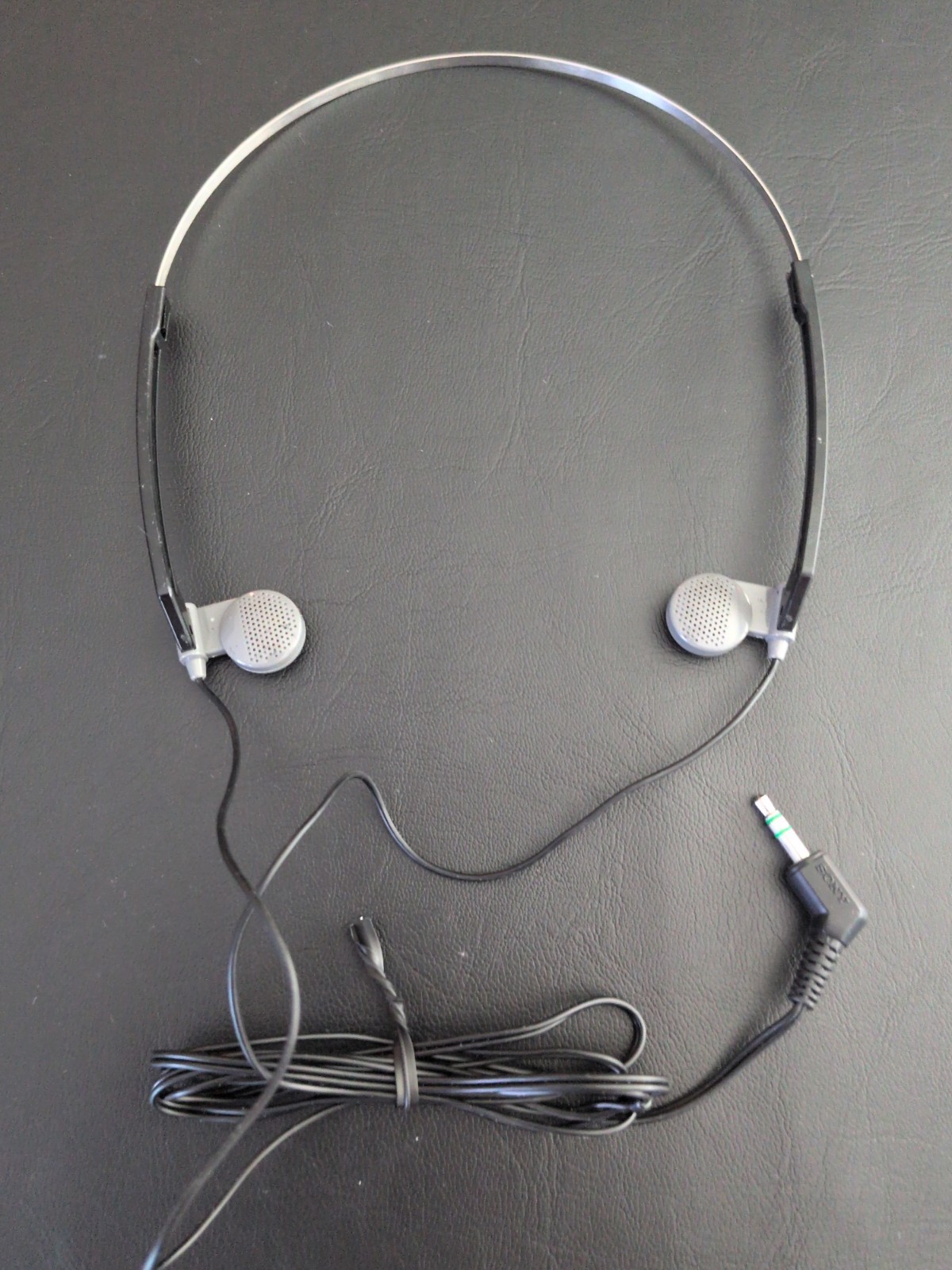 Vintage Sony Walkman MDR-W10 Headphones Metal Headband Black TESTED & WORKING
