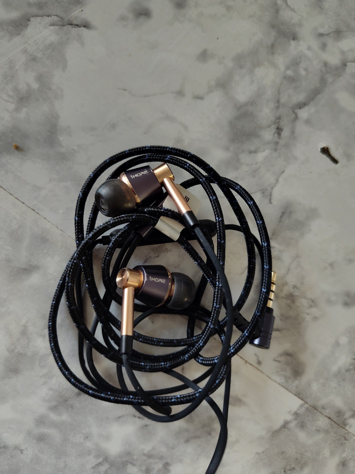 1MORE Triple Driver In-Ear Earphones Hi-Res Headphones with High Resolution