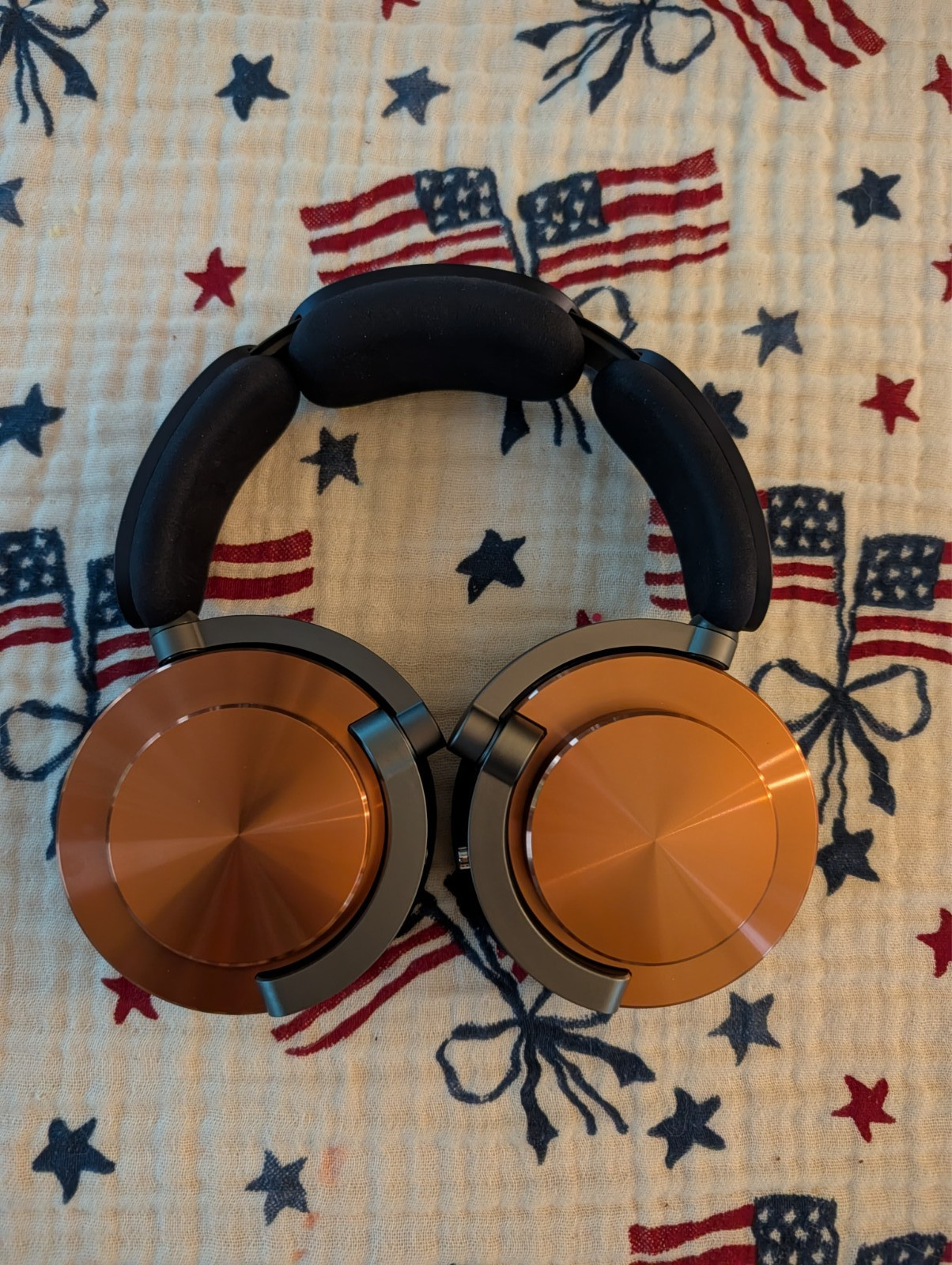 USED Dyson OnTrac Over-Ear Headphones Wireless Noise Cancelling in CNC Copper