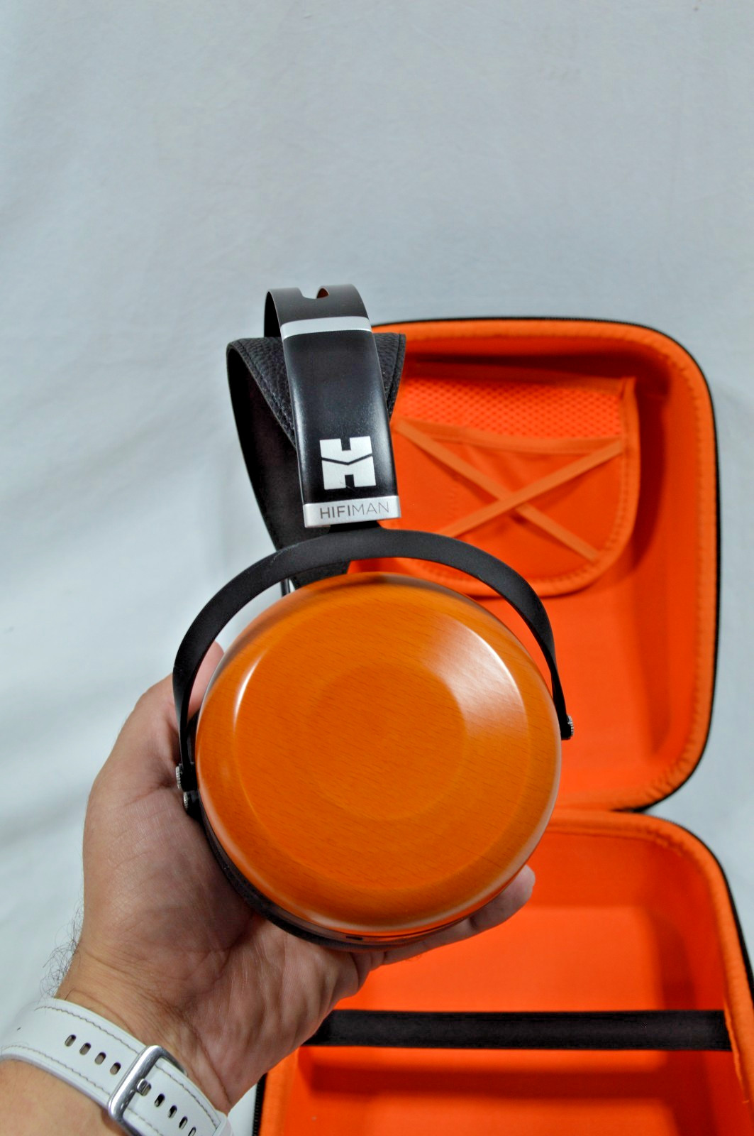 HiFiMan Sundara Closed-Back Planar Headphones w/ Soft Case *NO DUAL 3.5mm CABLE*