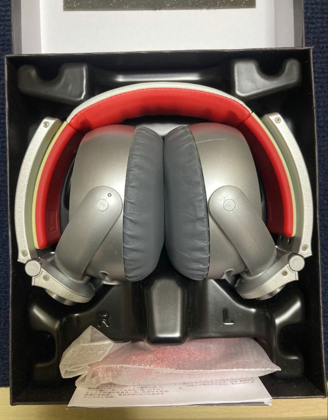 SONY MDR-XB920 STEREO HEADPHONES EXTRA BASS Closed Dynamic 50mm Driver Red
