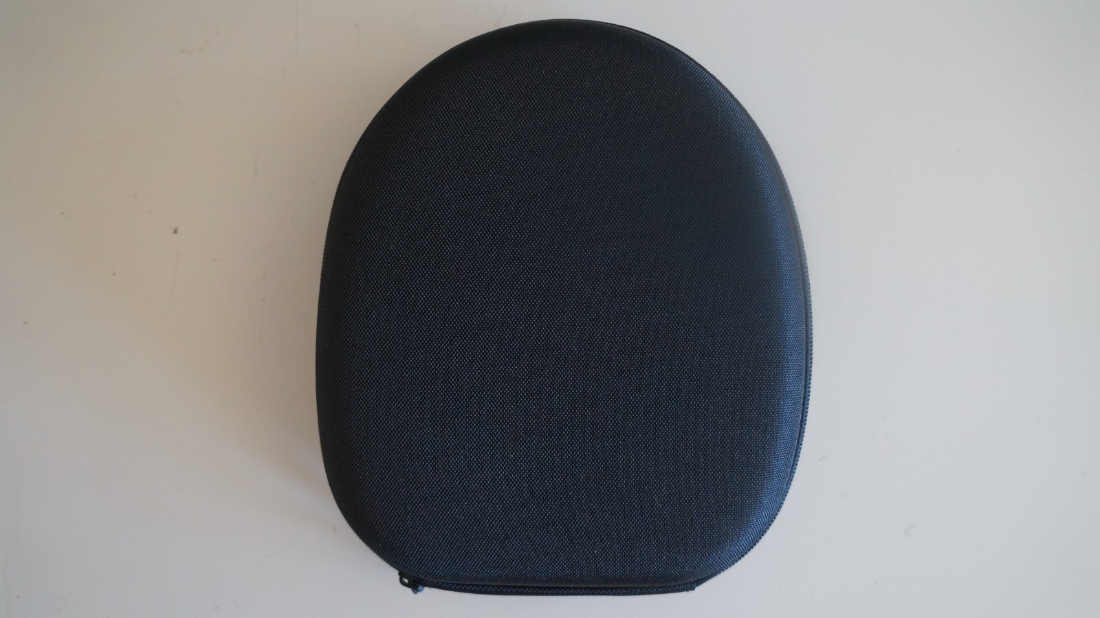 Bowers & Wilkins Headphones PX – Good working.