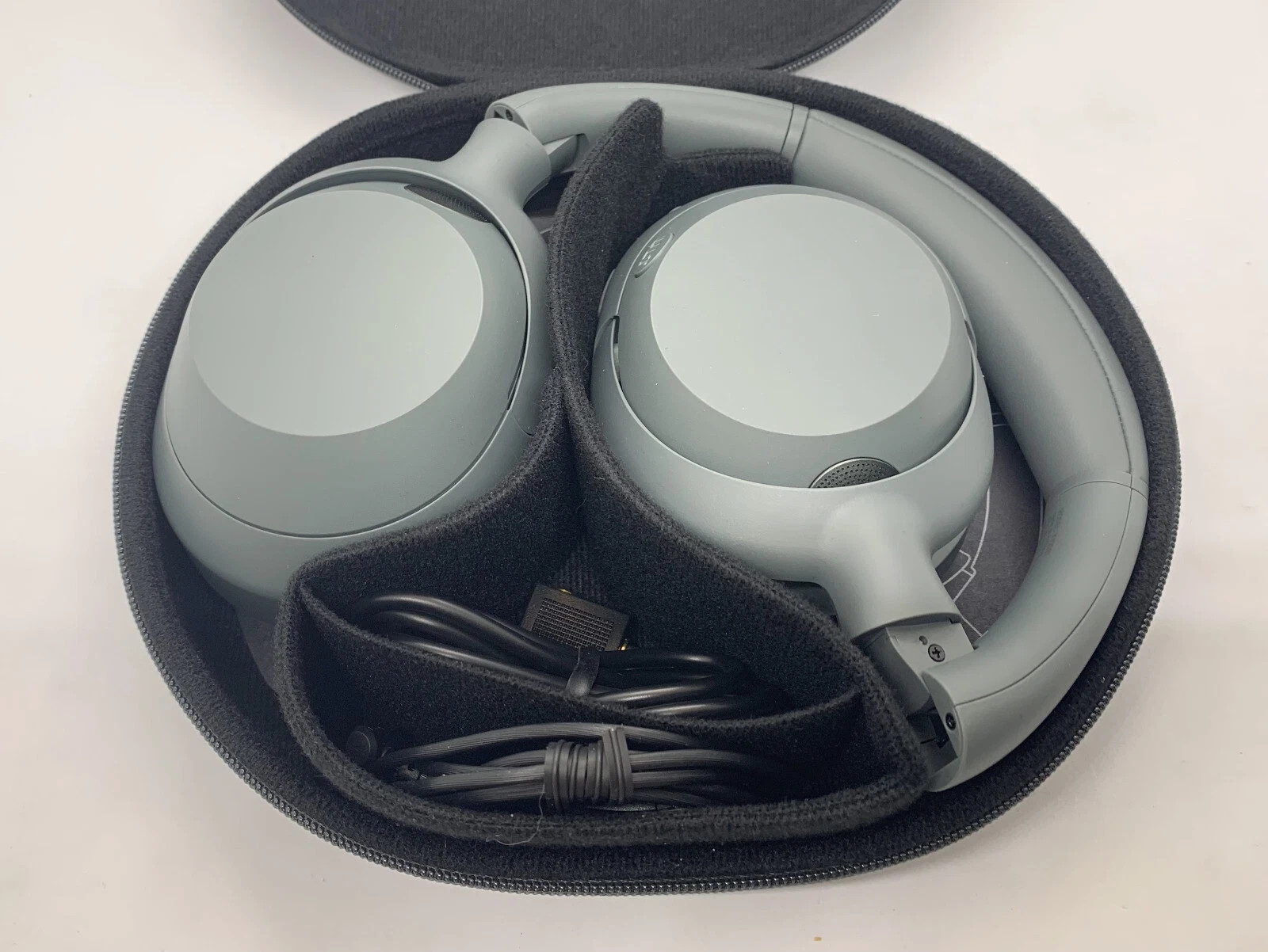Sony ULT Wear Power Sound Wireless Noise Canceling Headphones WH-ULT900N F Green