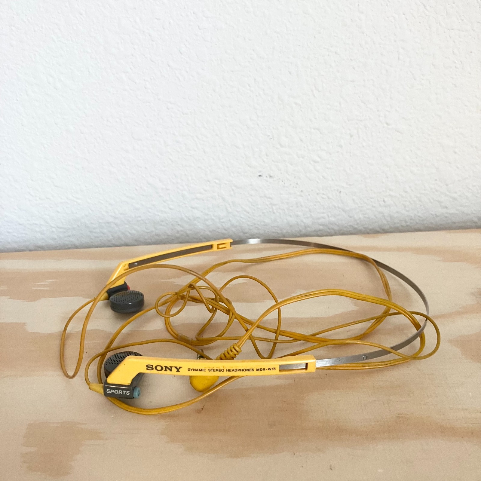Vintage SONY MDR-W15 Walkman Sports Headphones Yellow For Parts Or Repair