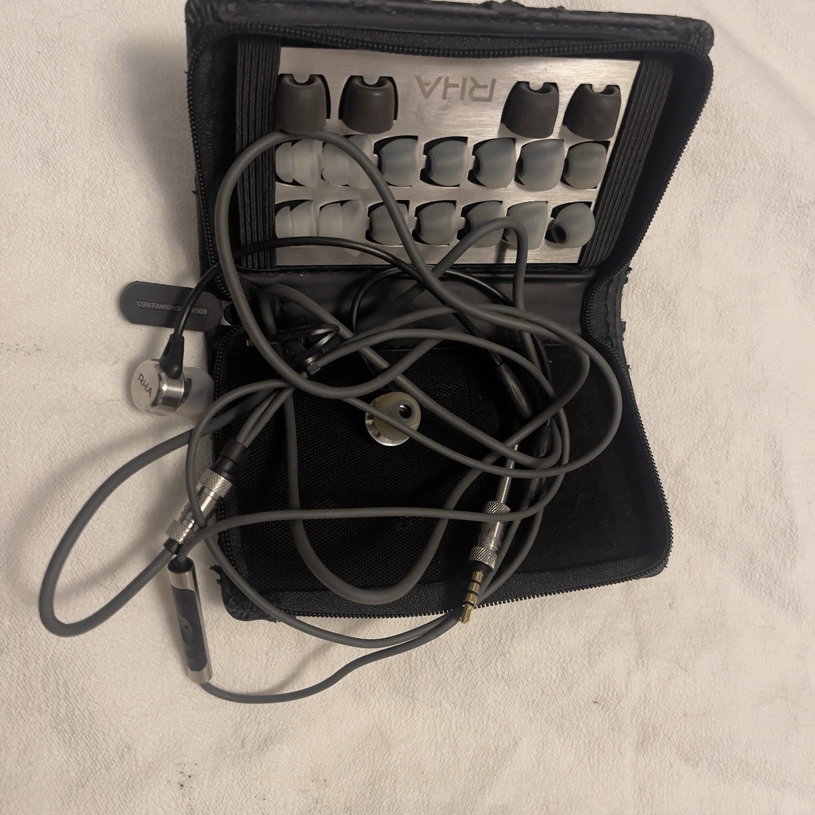 RHA Wired In-Ear Canal Earbuds 3.5mm Gray/Silver/Black w/ Case, Tips