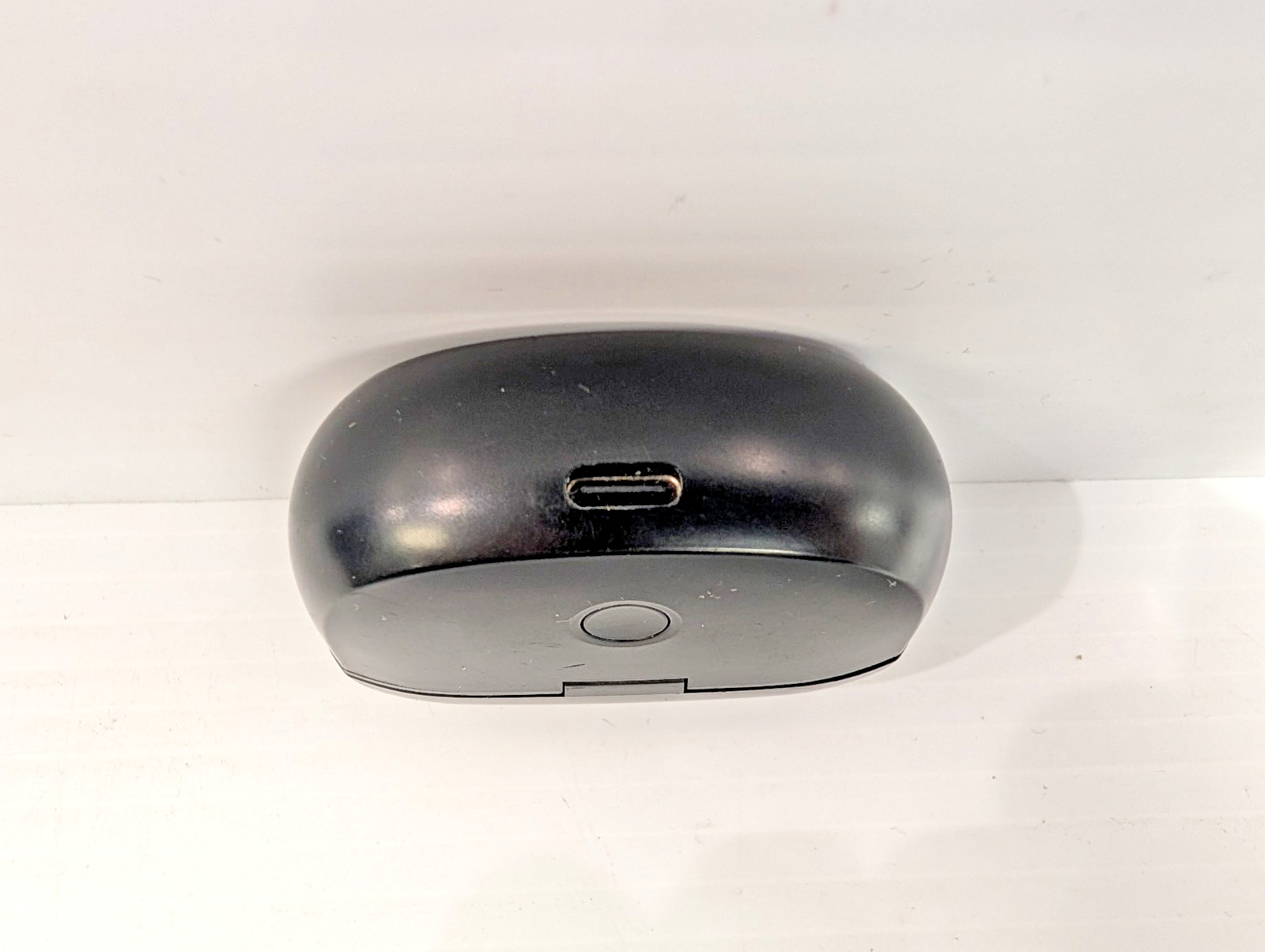 (B2604) Bose 438926 Headphones (No Box No Cables)