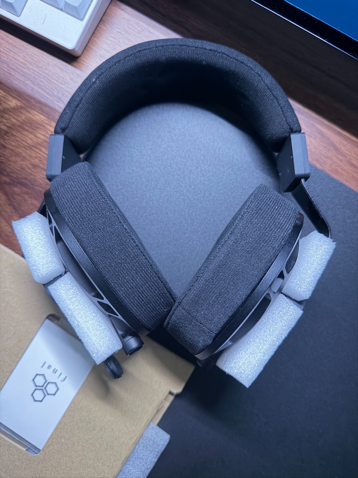 FINAL Audio D7000 Audiophile Hi-Res Planar Magnetic Headphones Monitor Tested