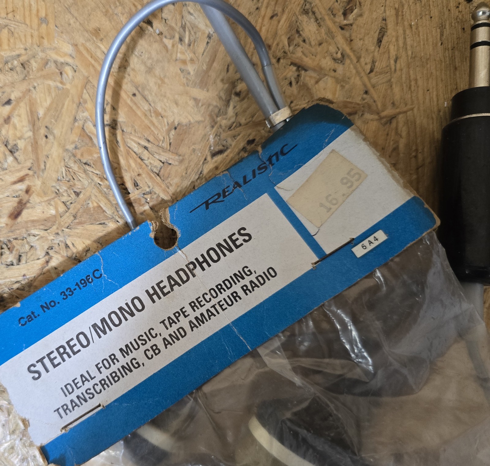Realistic 33-196C Stereo/Mono Headphones 8-Ohm Retro 1980’s Headphone – GOSFORD