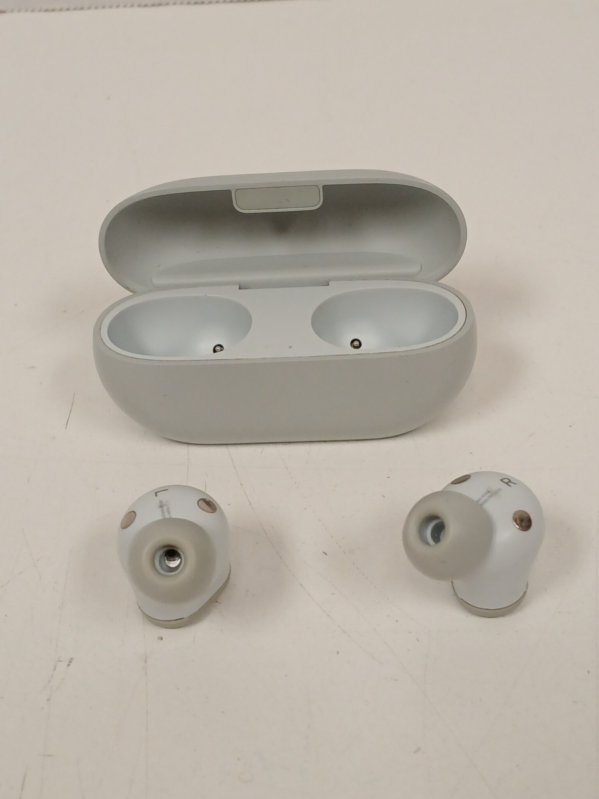 Beats Solo Buds Wireless Earbuds, Gray – NO BOX