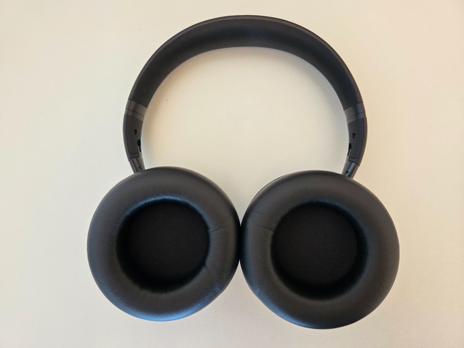 Samsung AKG Y600NC Noise Cancelling Bluetooth Headphones – Graphite Black