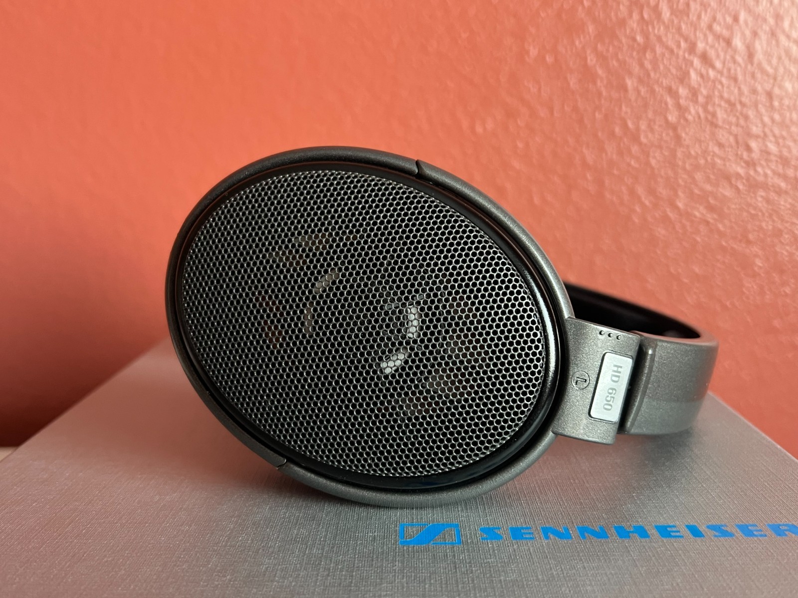 Sennheiser HD 650 Headphones – Over Ear – Open Back – Gray/Black