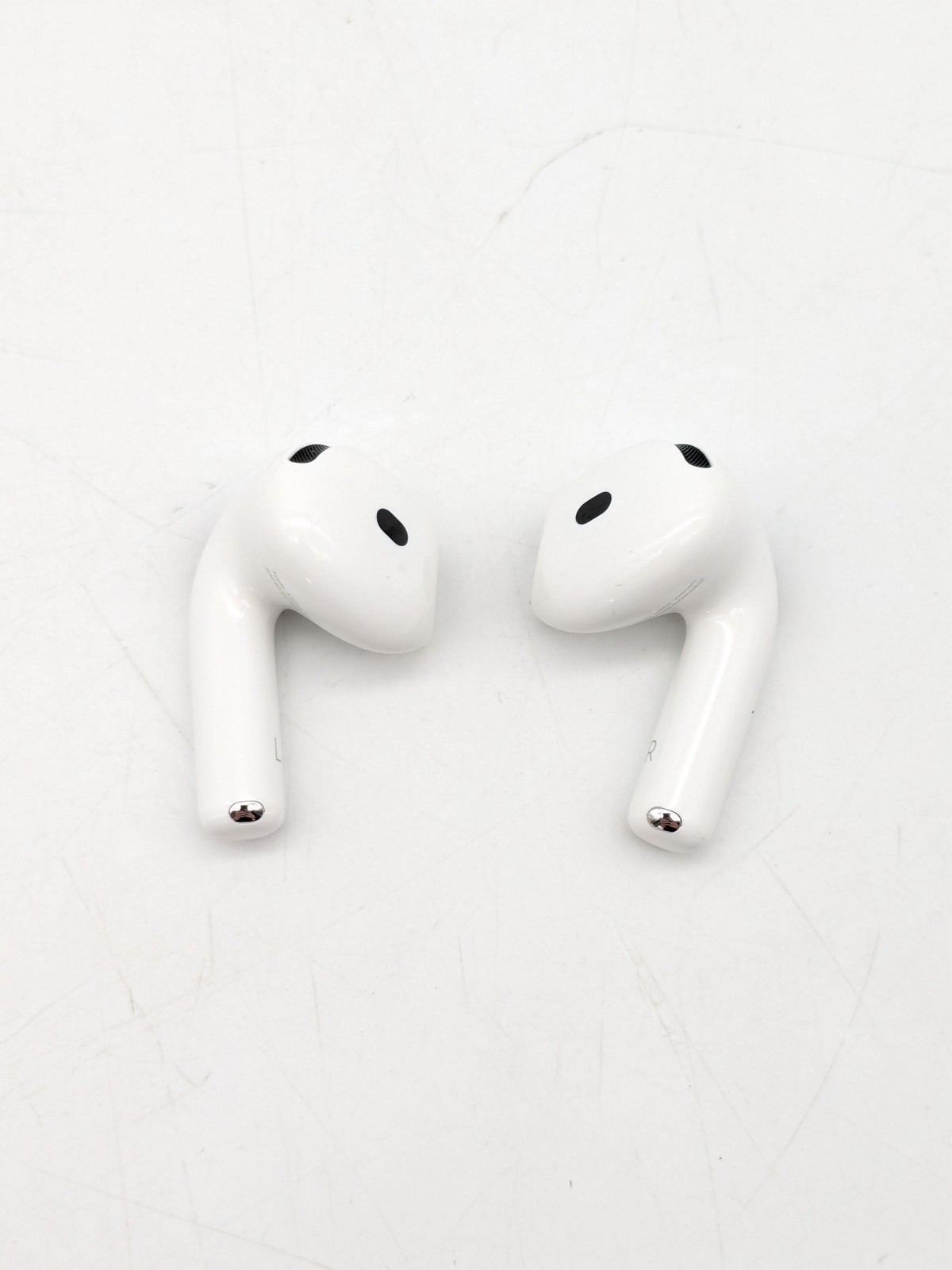 Apple AirPods 4 MXP63LL/A Earbuds w/ Charging Case | White | A3050 A3053 A3058