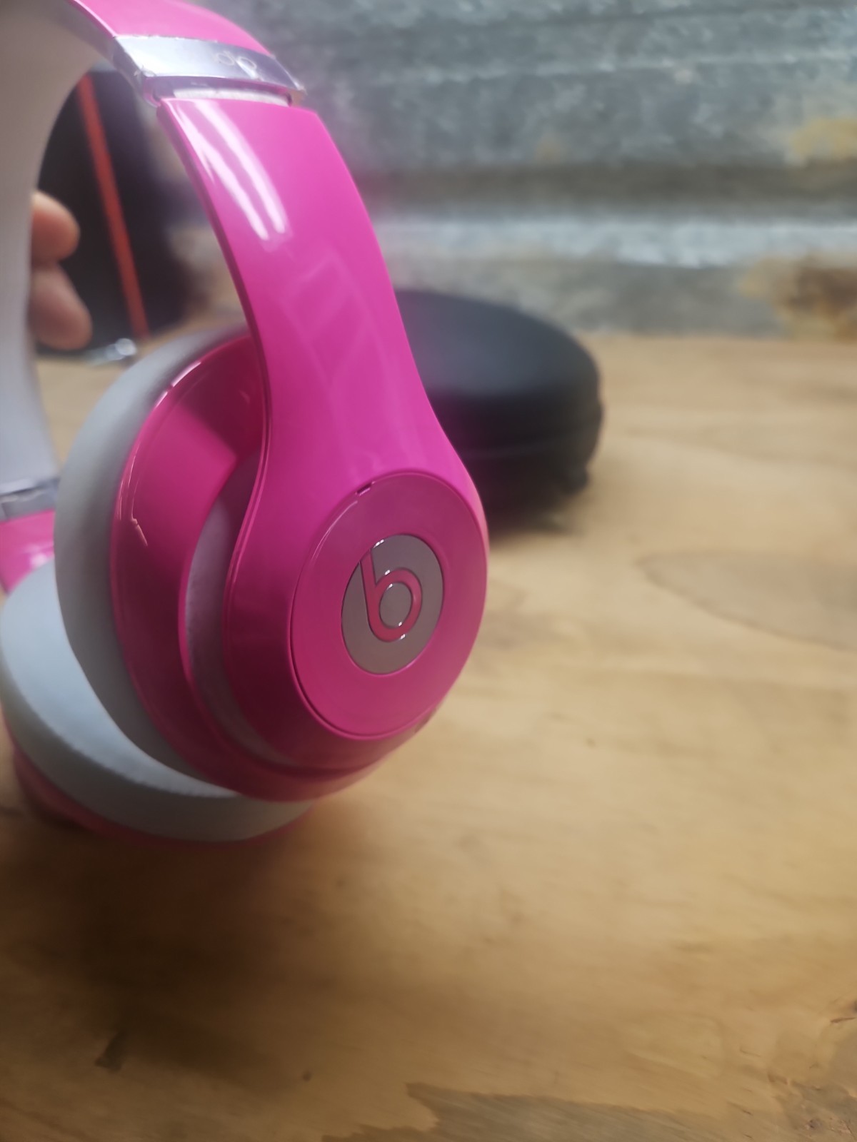 BEATS by Dr. Dre STUDIO 2 WIRELESS PINK GLOSSY (WITH NEW PADS )