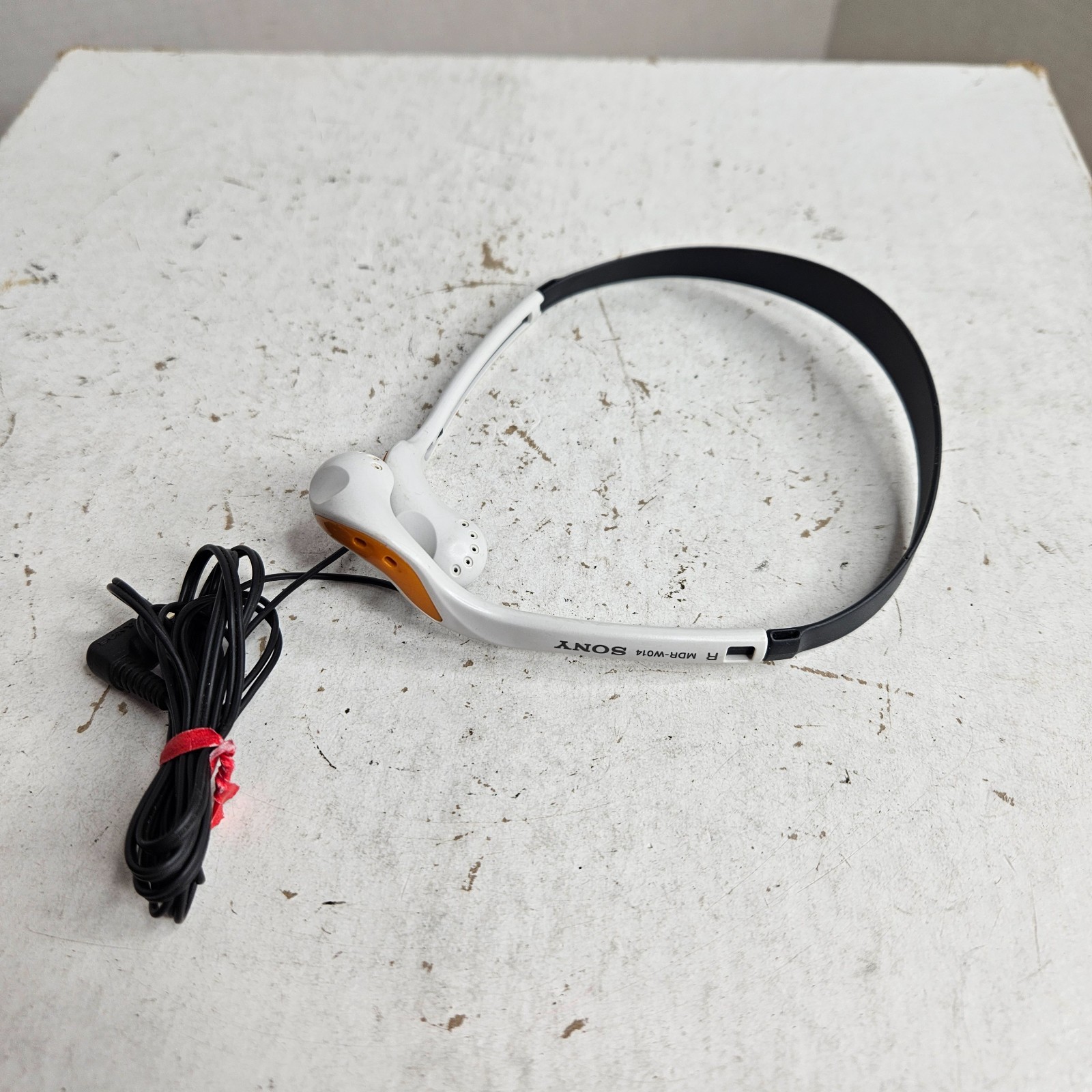 Sony MDR-W014 Vintage Headphones Over-the-Ear Neckband Wired Tested Works