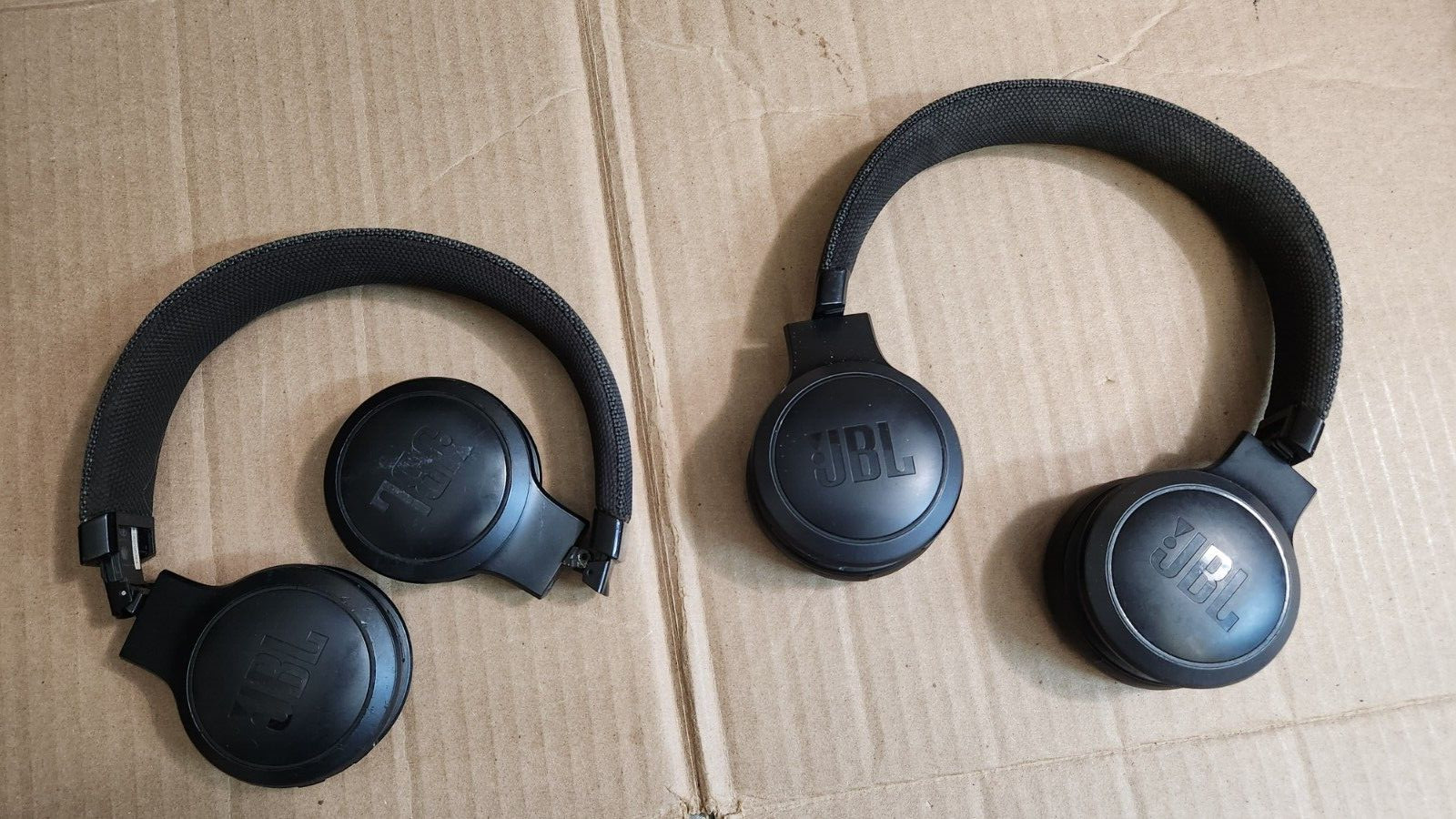 *Parts* 8 x JBL – LIVE 500BT, 400BT, 650BTNC and 750NC Wireless Headphones
