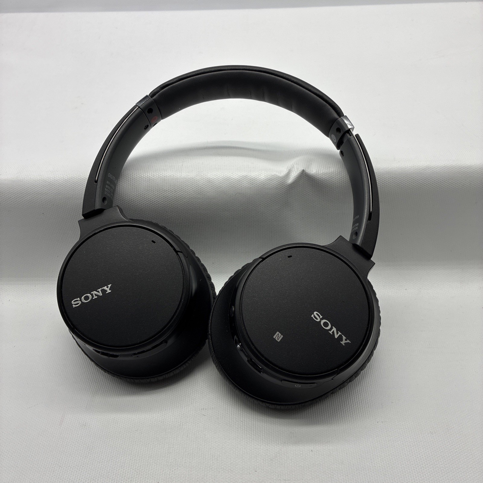 Sony WH-CH700N Bluetooth Noise Canceling Wireless Headphones -Tested Working