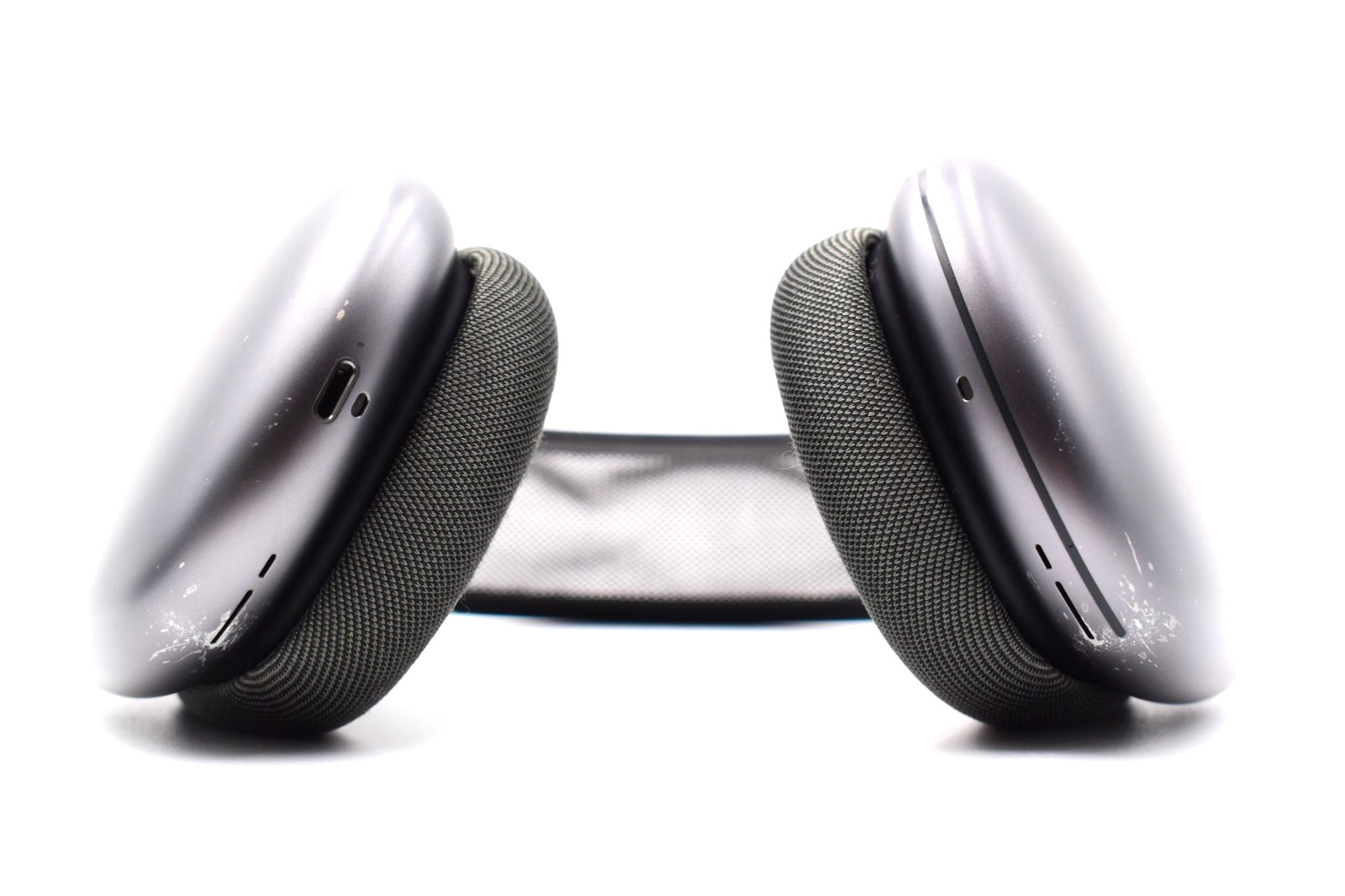 Apple AirPods Max – Over-Ear – Lightning – Space Gray – (COSMETIC DAMAGE)