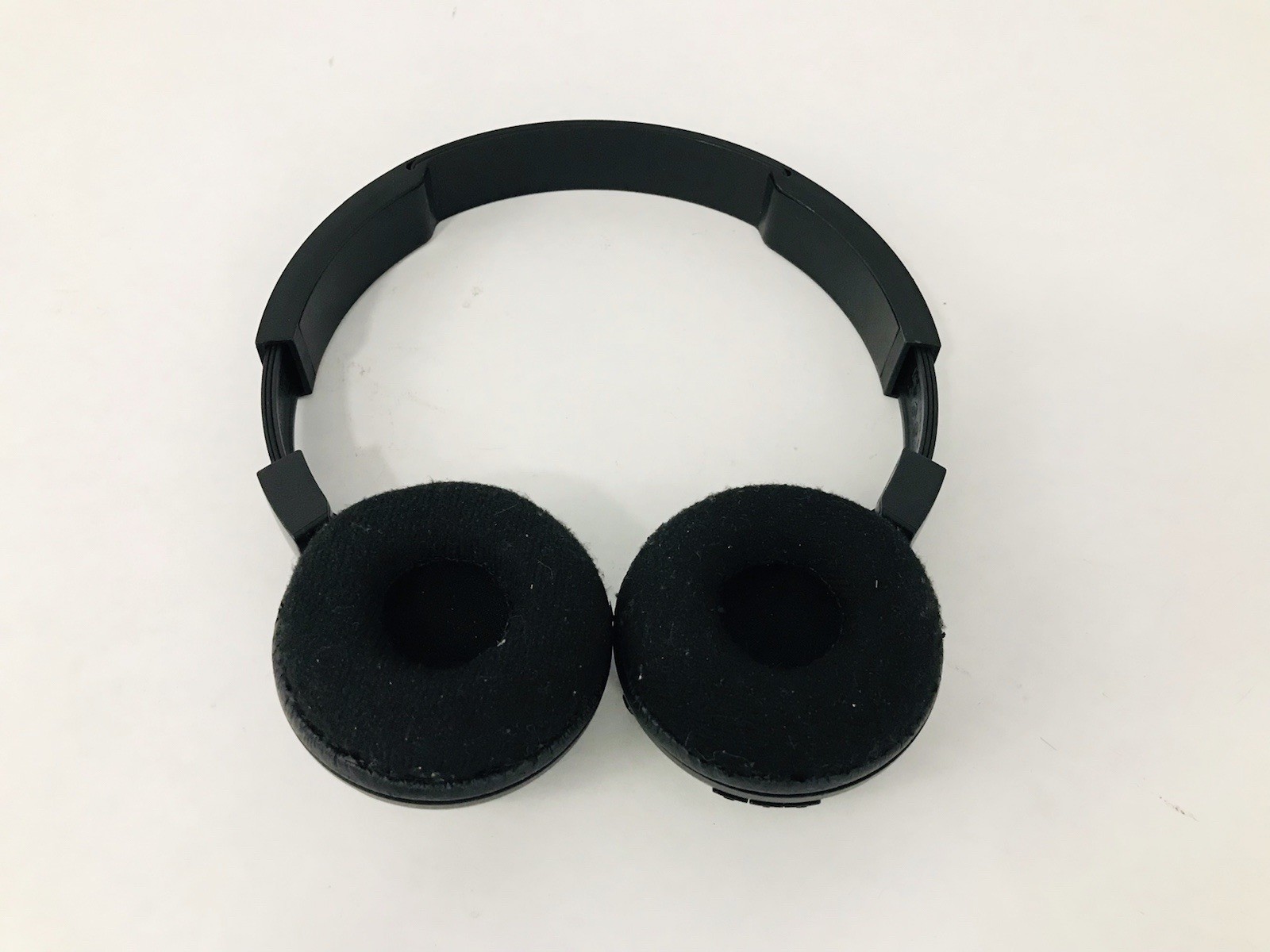 JBL Bluetooth Headphones Black And White With Charger