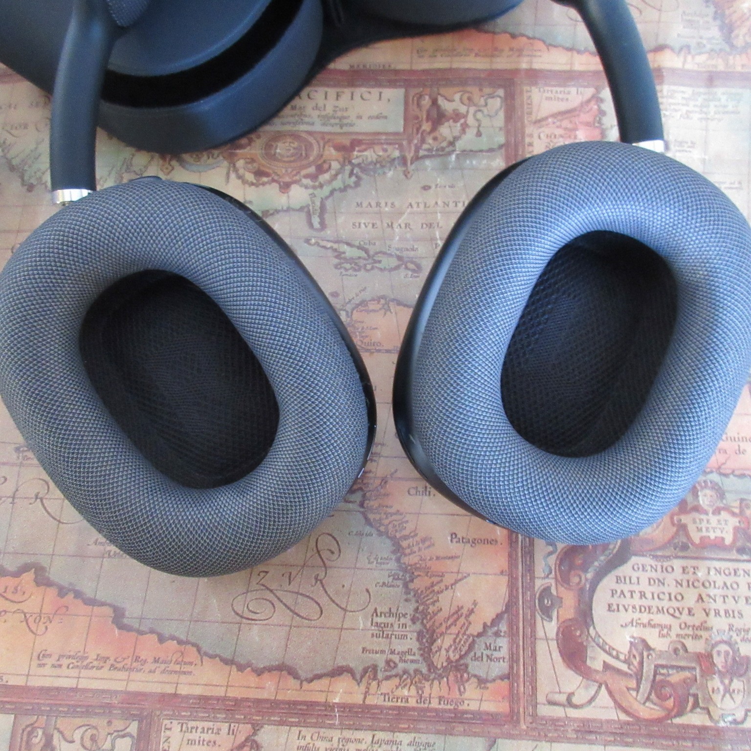 🍎 Authentic Apple AirPods Max- Wireless Over-Ear Headphones Midnight- MWW43AM/A